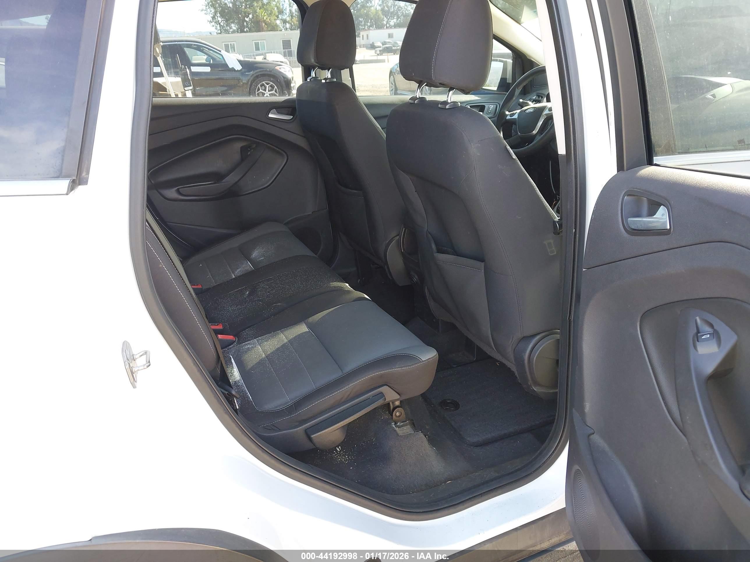FORD ESCAPE image 8