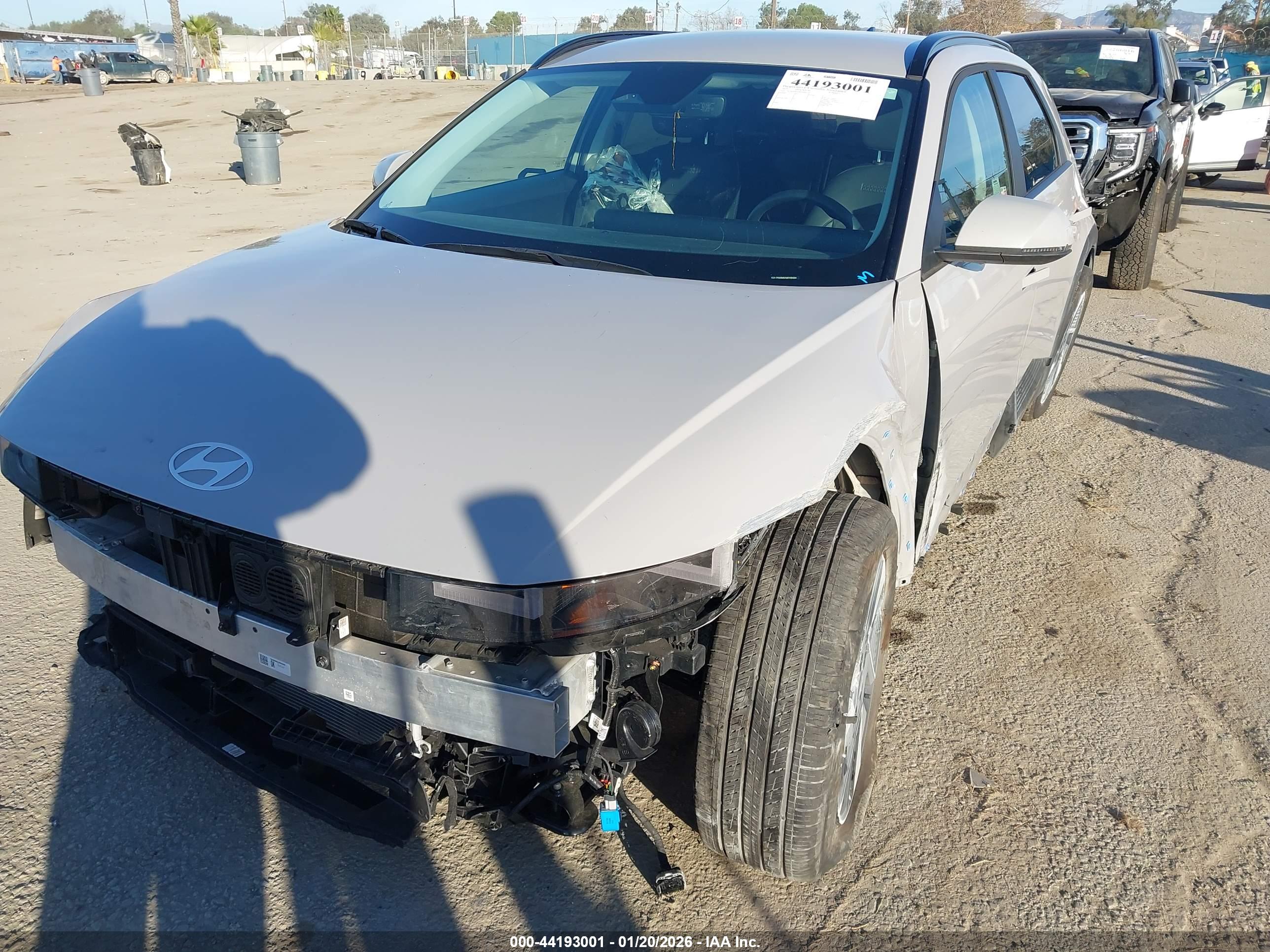 HYUNDAI IONIQ image 6