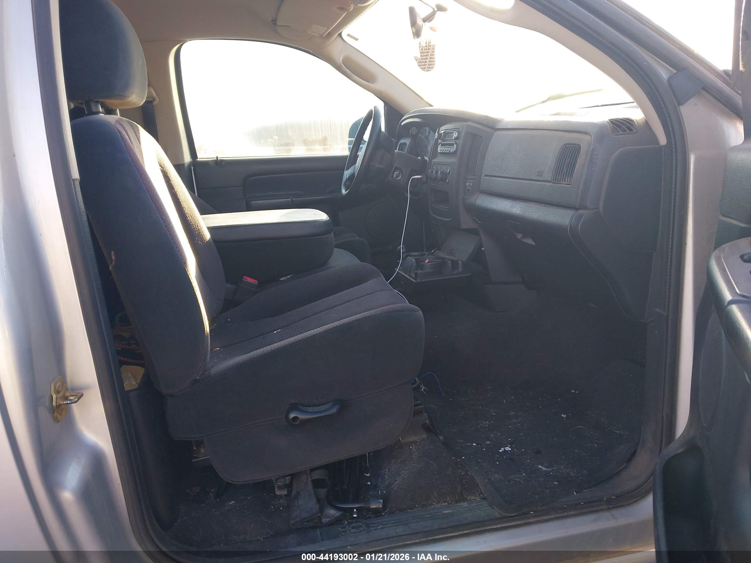 DODGE RAM image 5