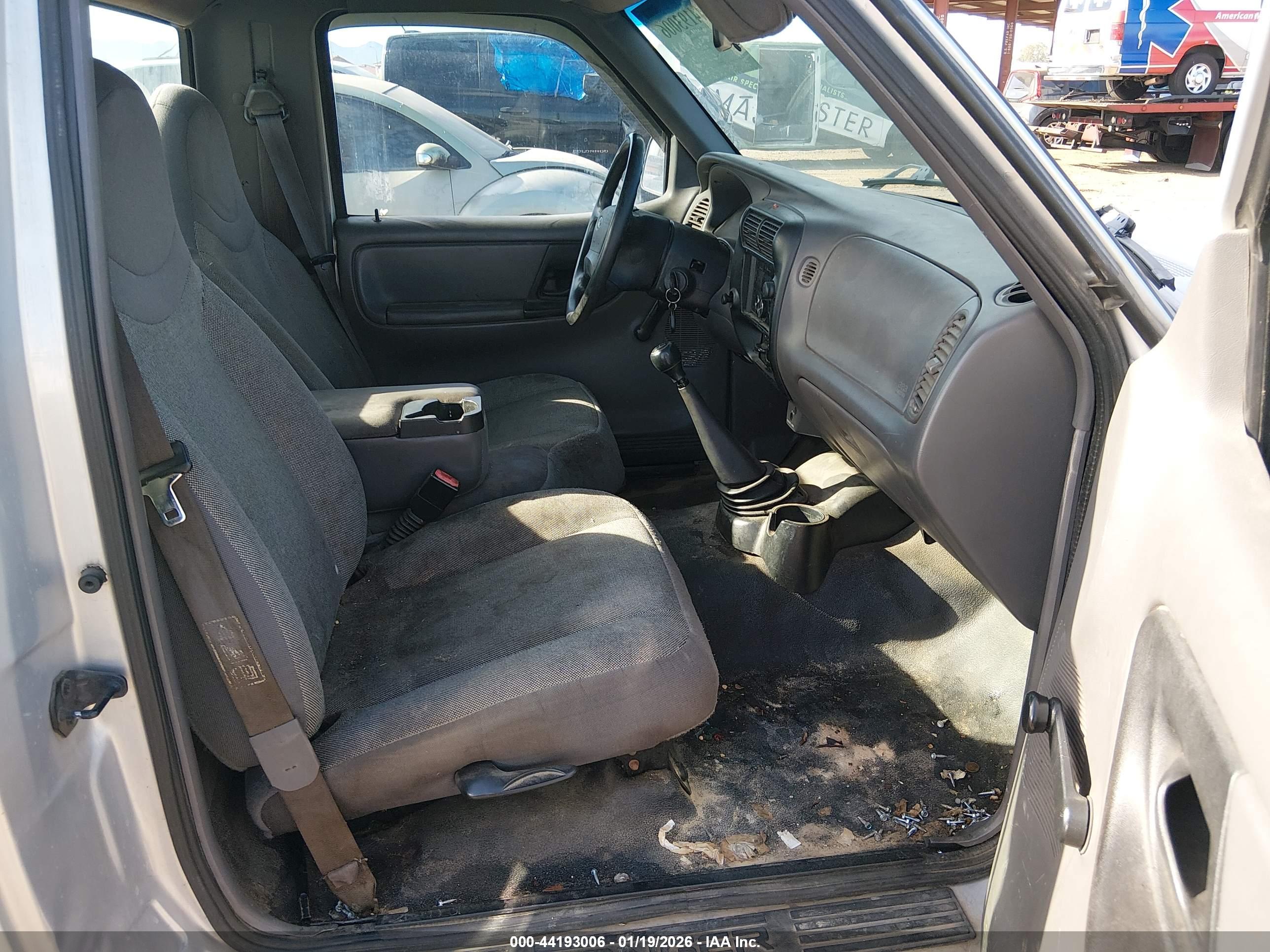 FORD RANGER image 8