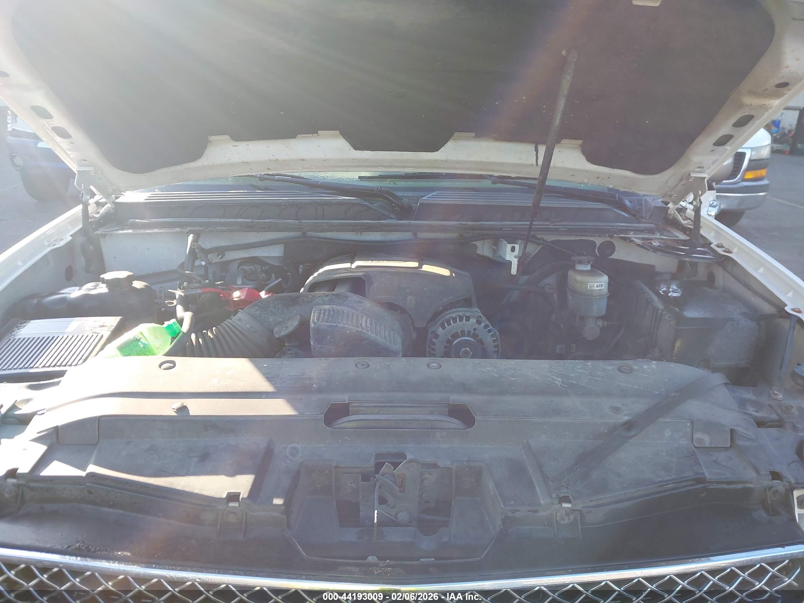 CHEVROLET SUBURBAN image 10
