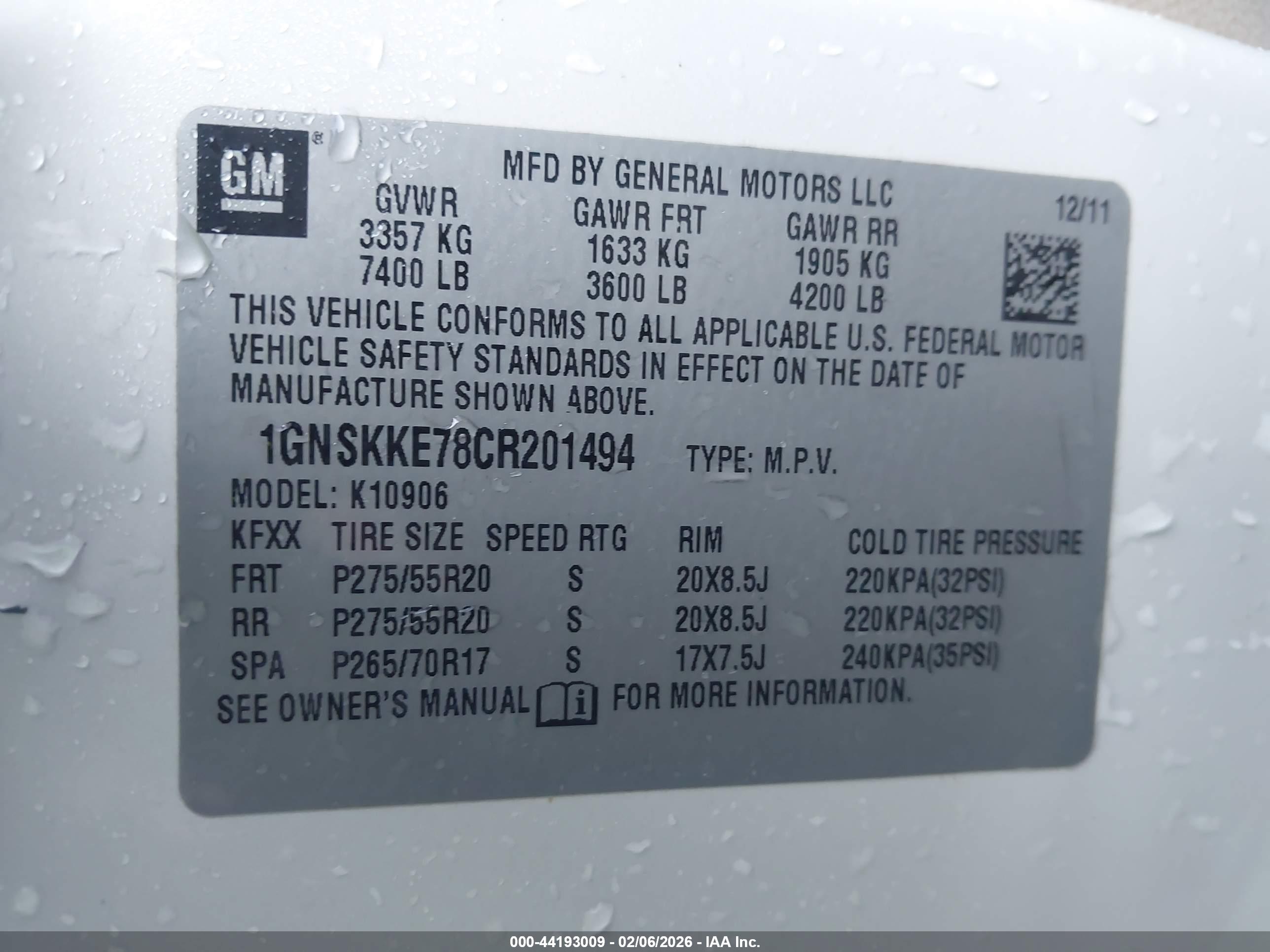 CHEVROLET SUBURBAN image 9