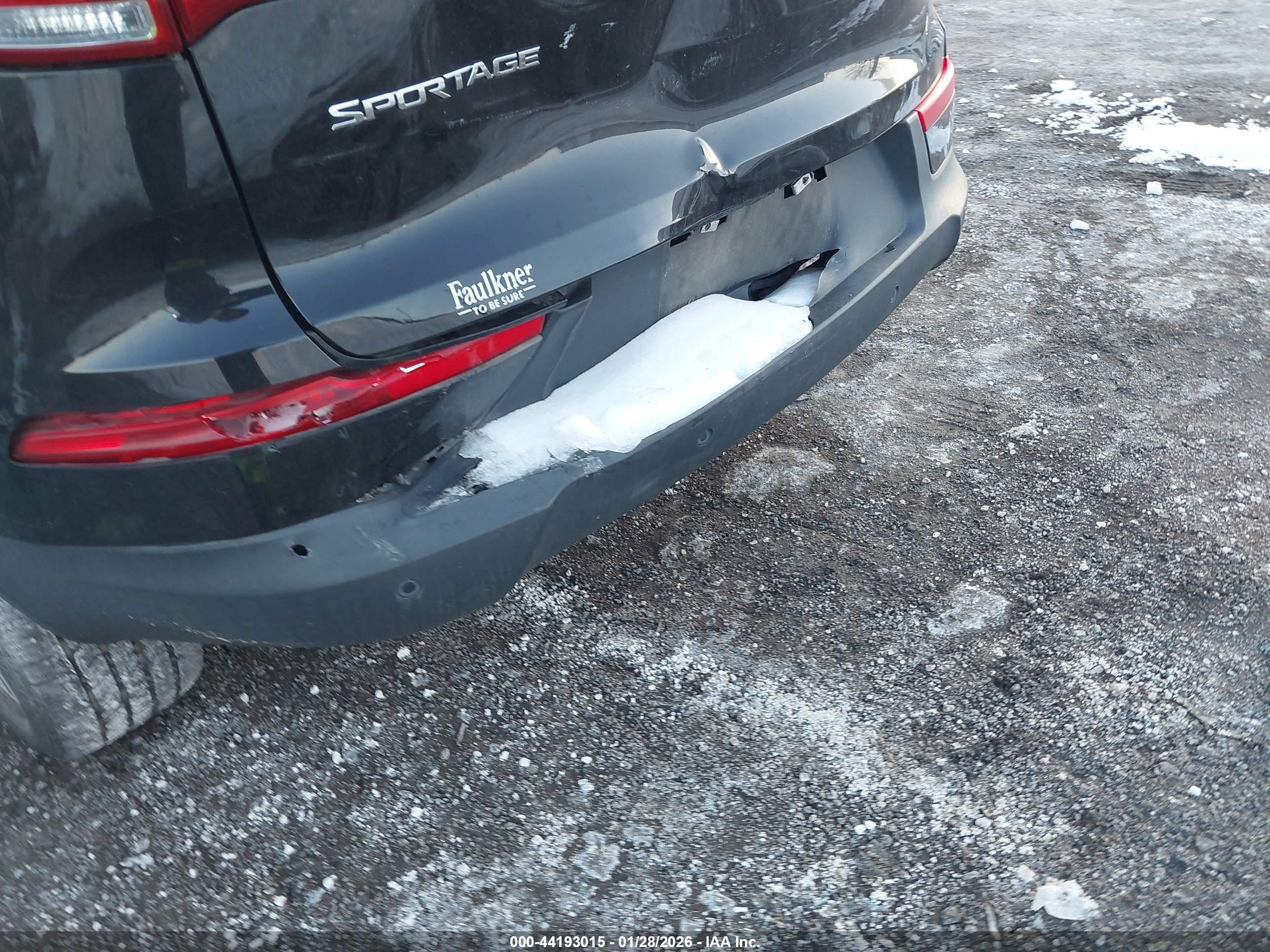 KIA SPORTAGE image 6