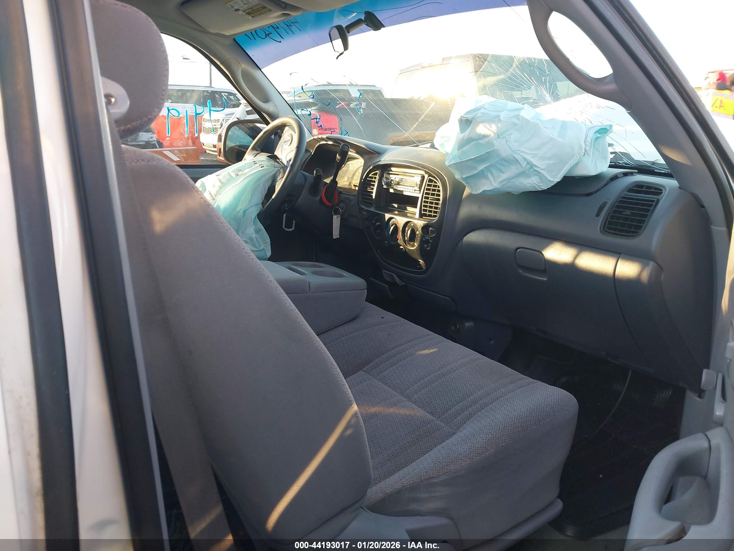TOYOTA TUNDRA image 5