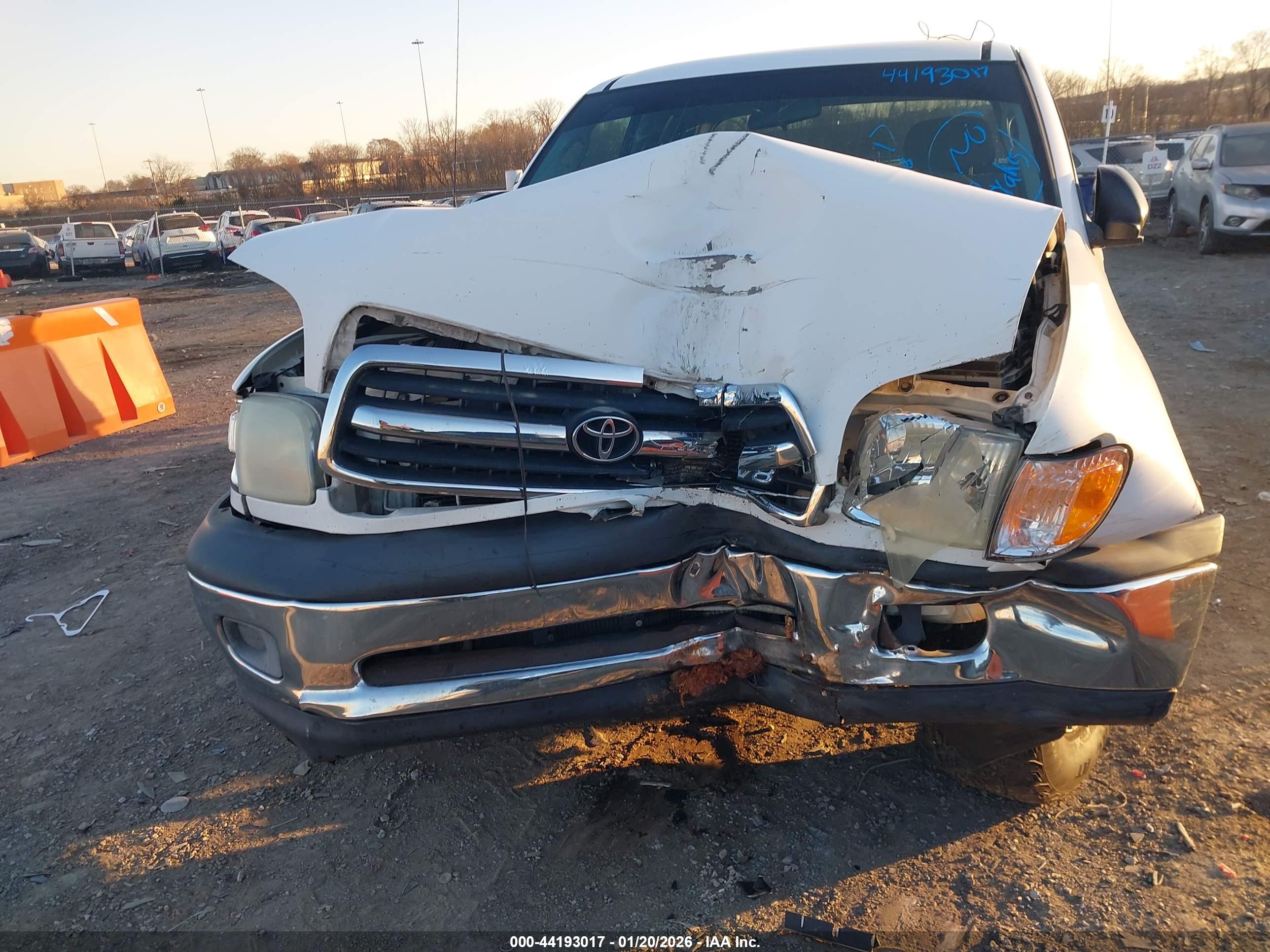 TOYOTA TUNDRA image 6