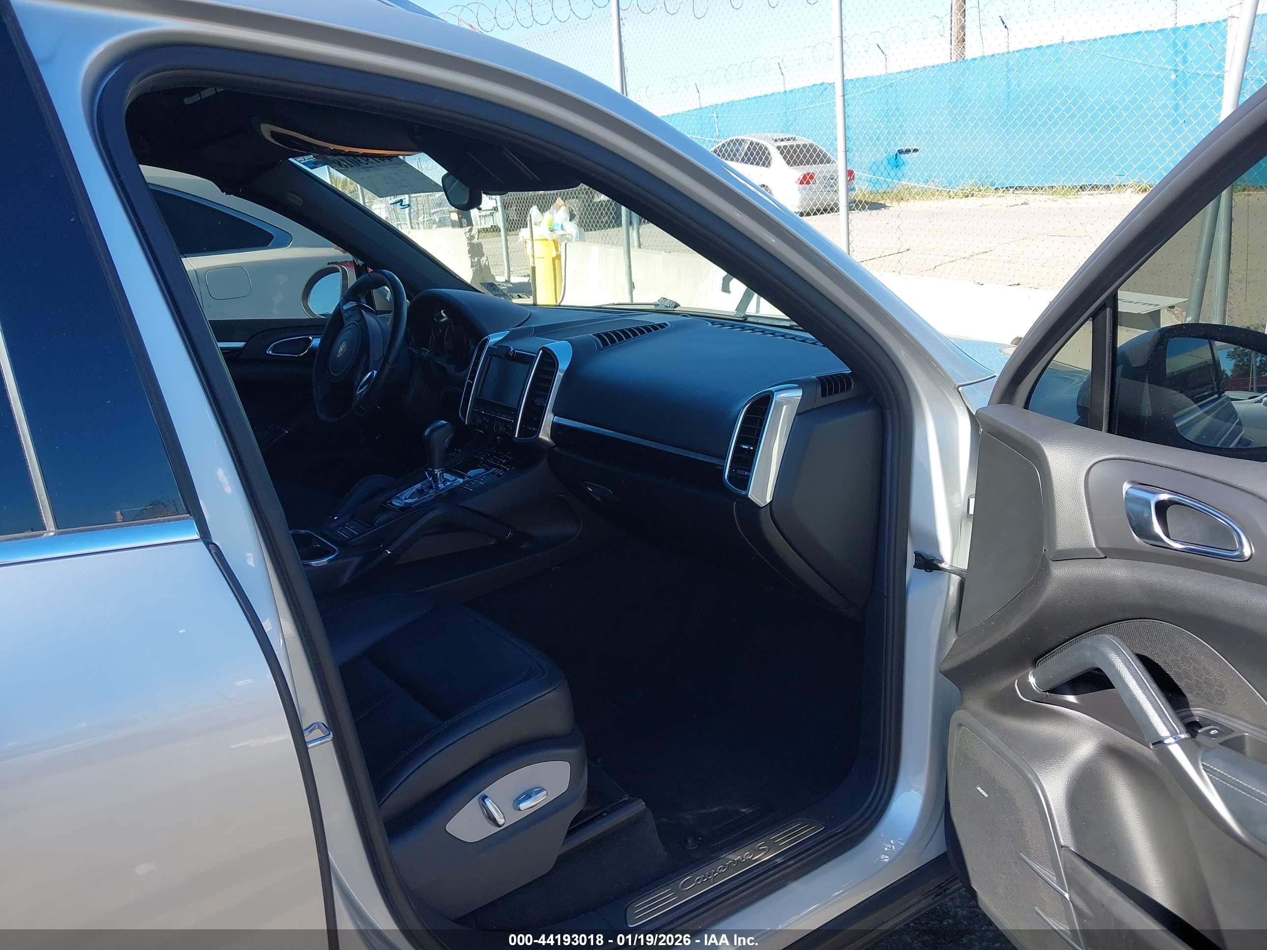 PORSCHE CAYENNE image 5