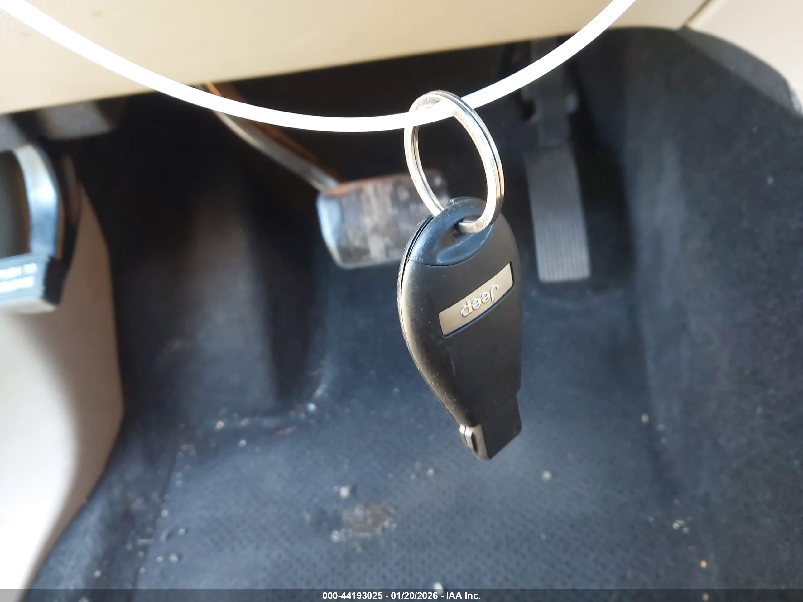JEEP GRAND image 11