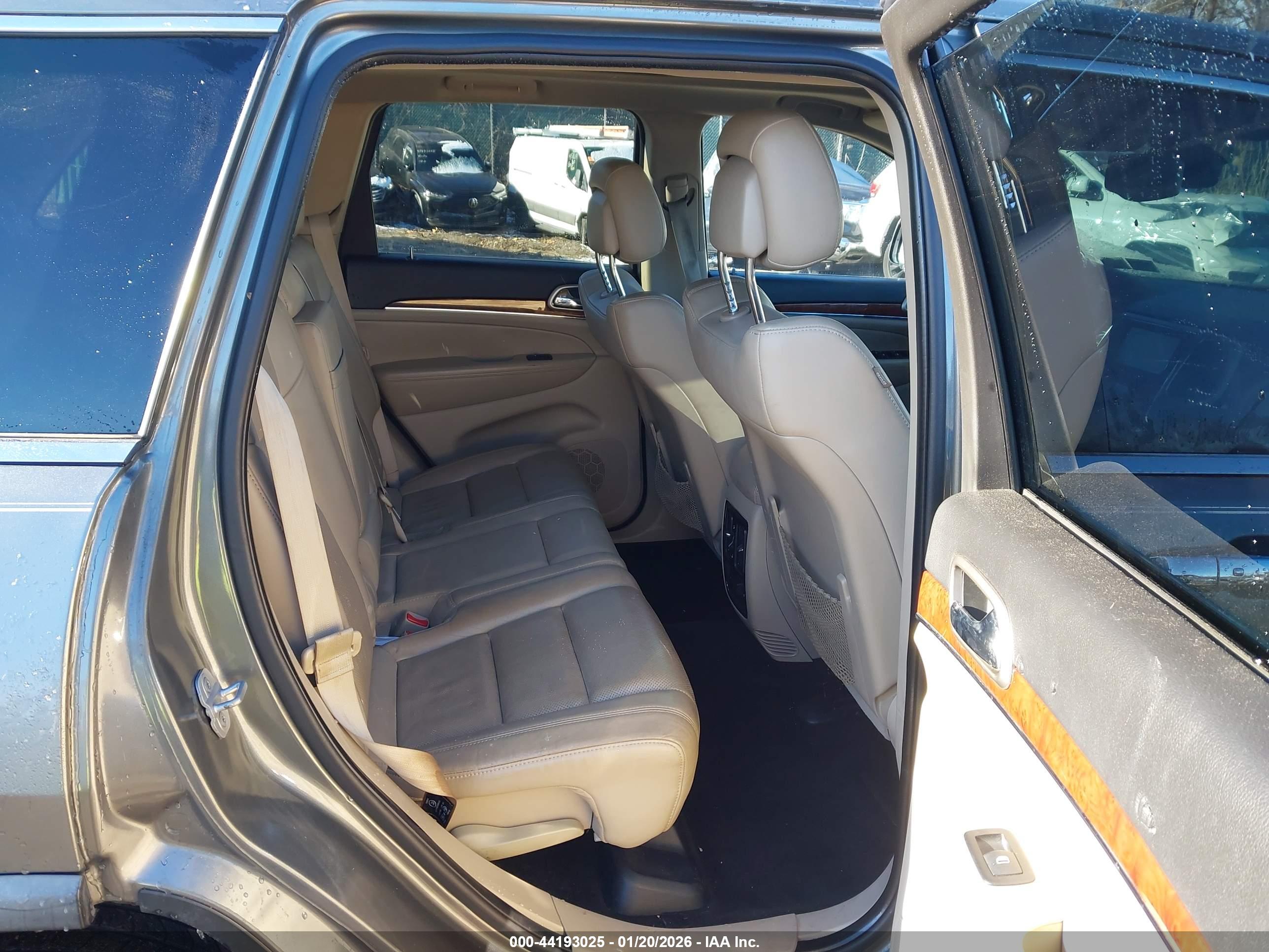 JEEP GRAND image 8