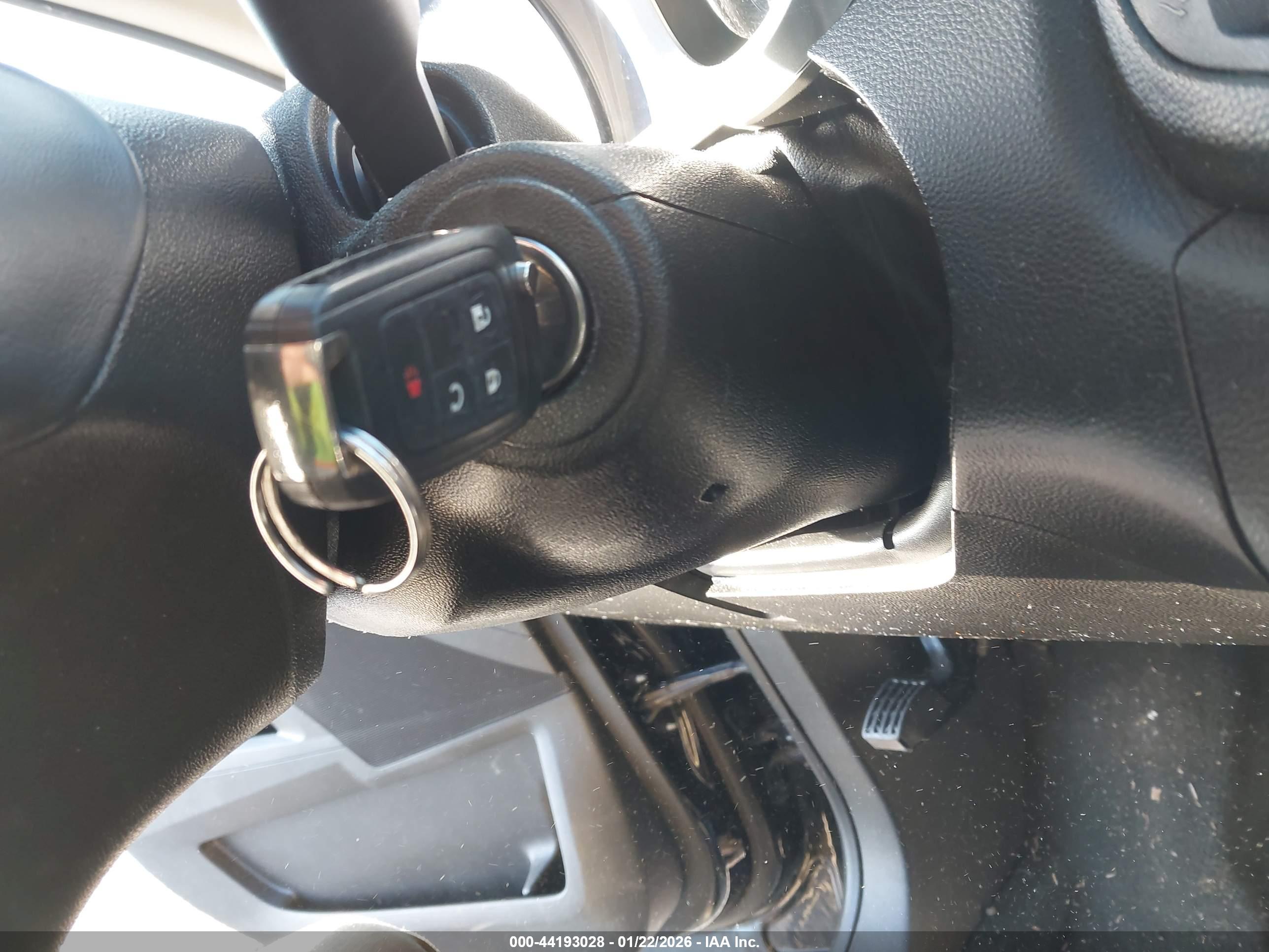 CHEVROLET EQUINOX image 11