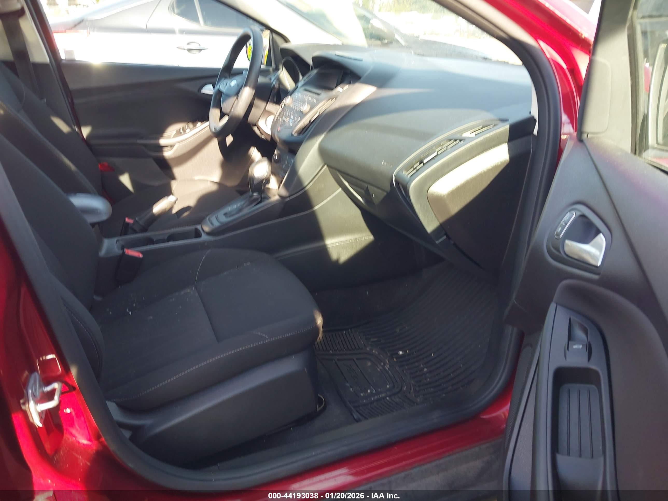 FORD FOCUS image 5