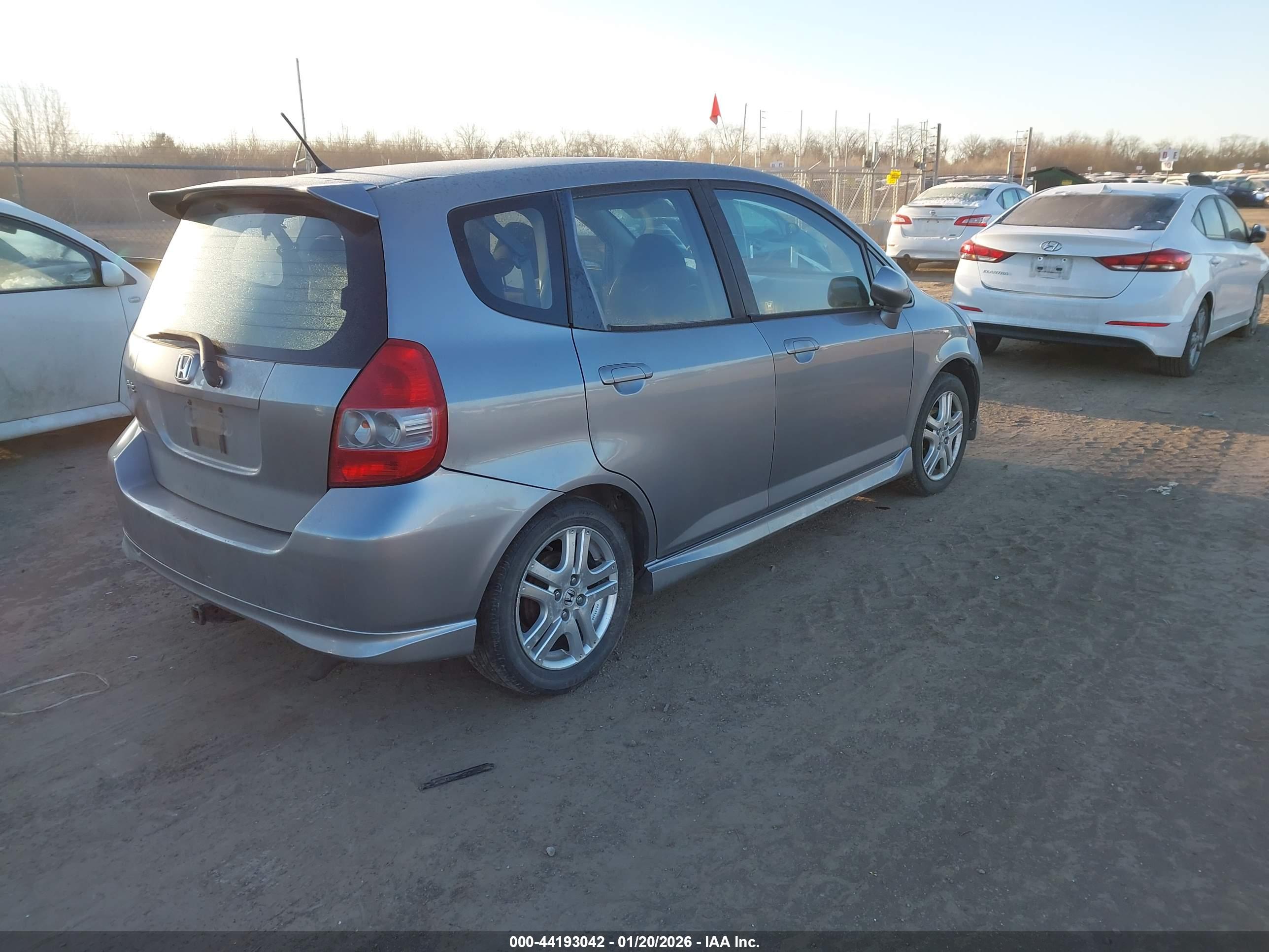 HONDA FIT image 4