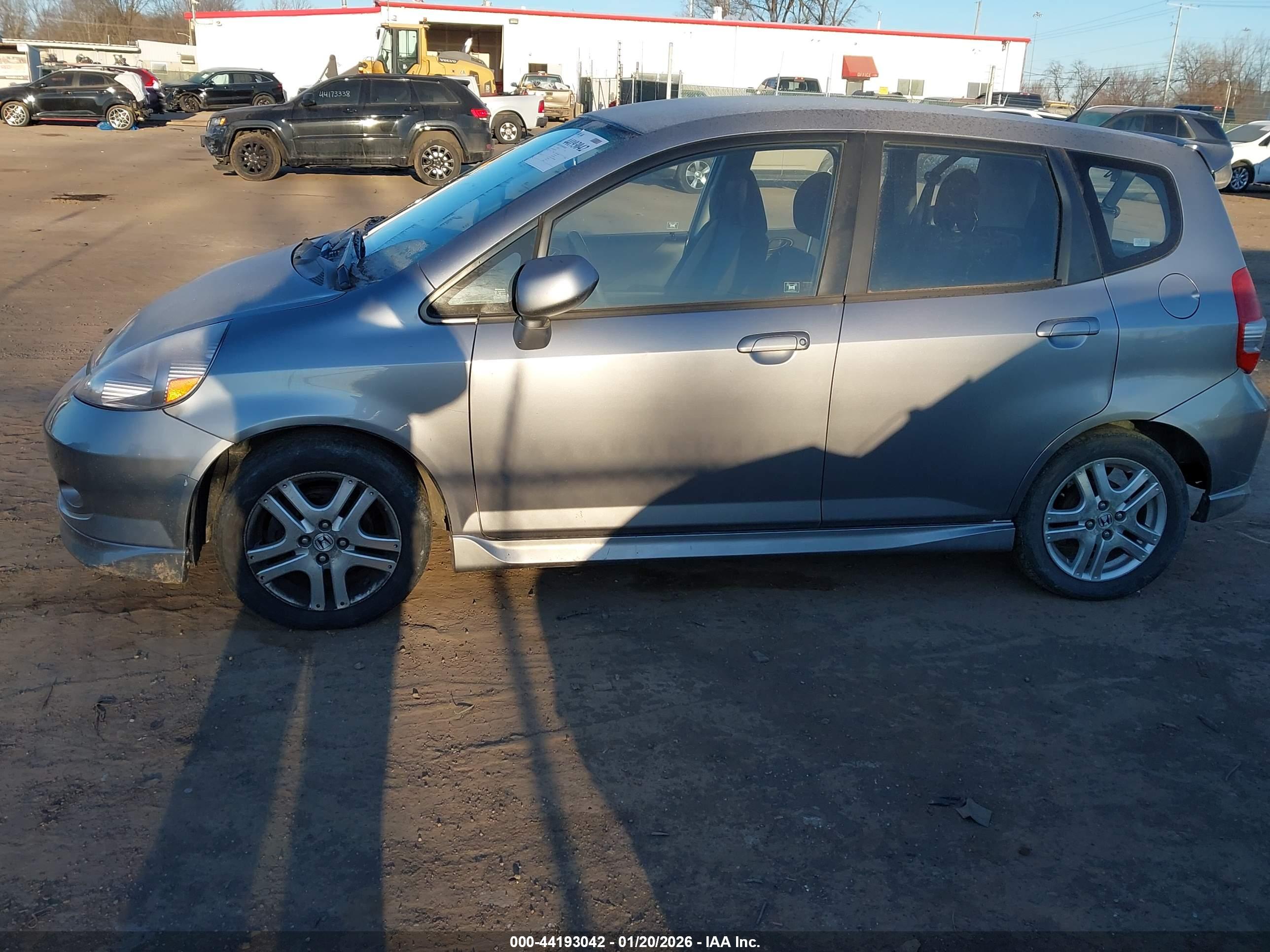 HONDA FIT image 6