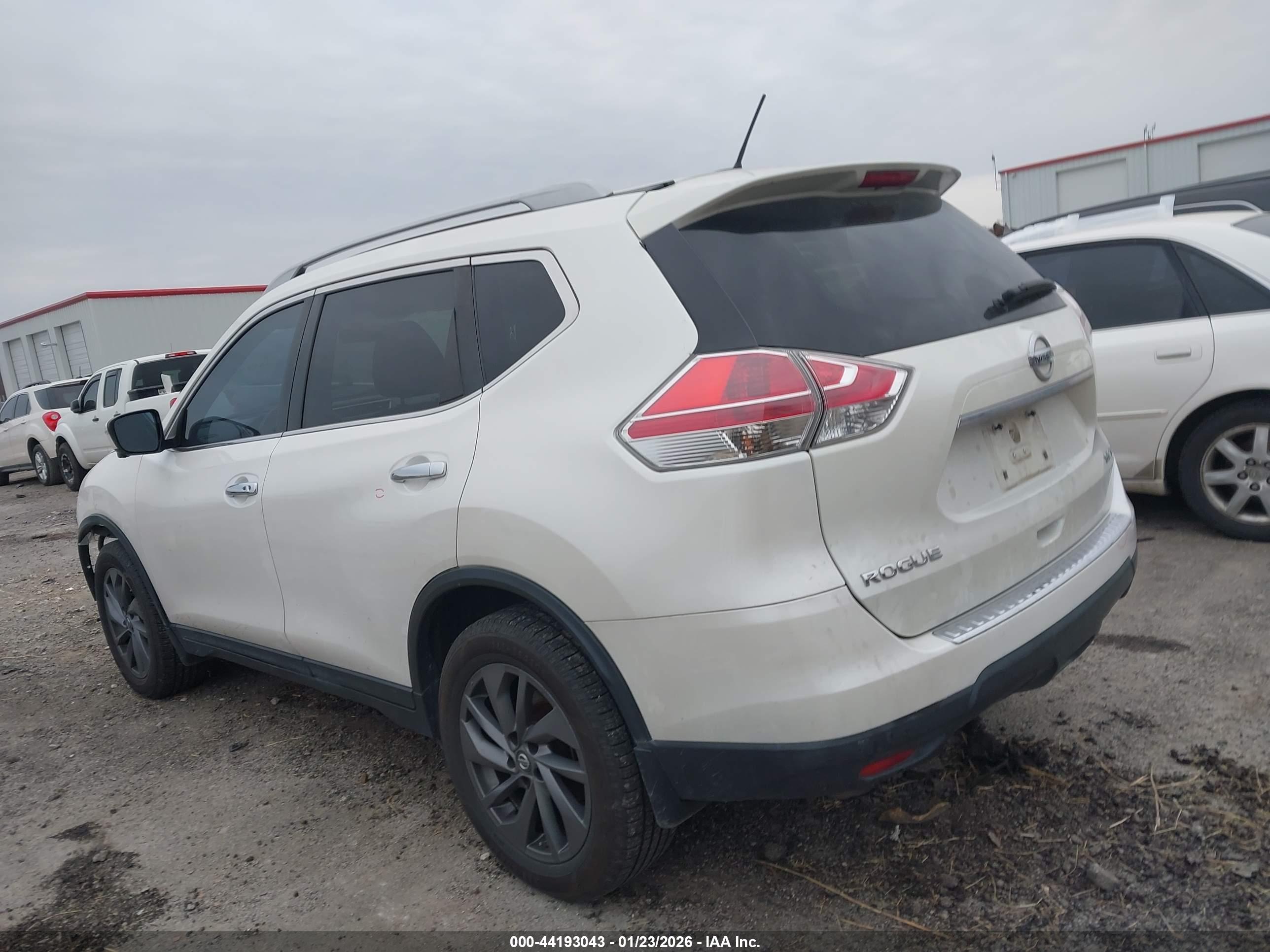 NISSAN ROGUE image 3
