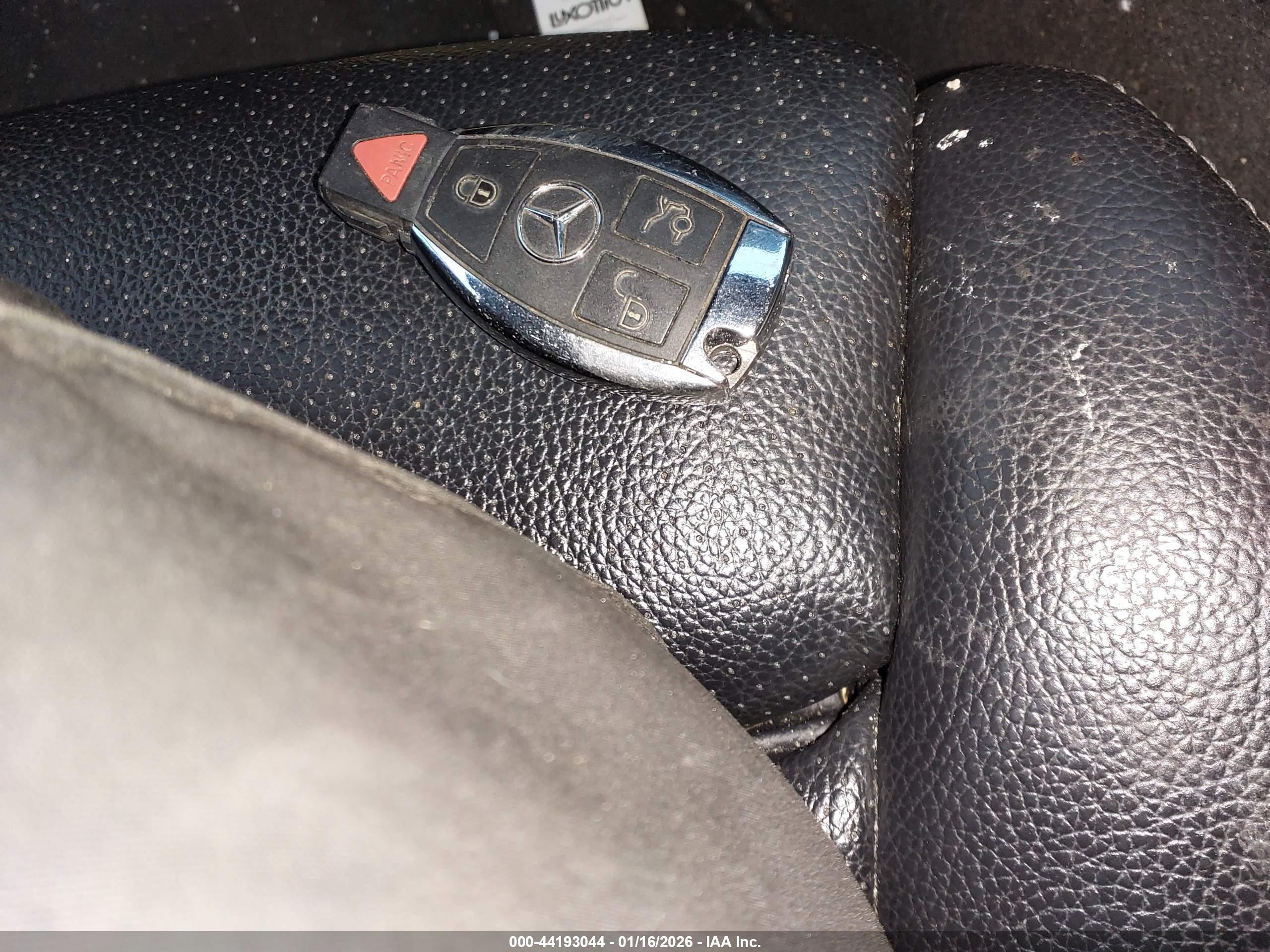 MERCEDES-BENZ C image 11