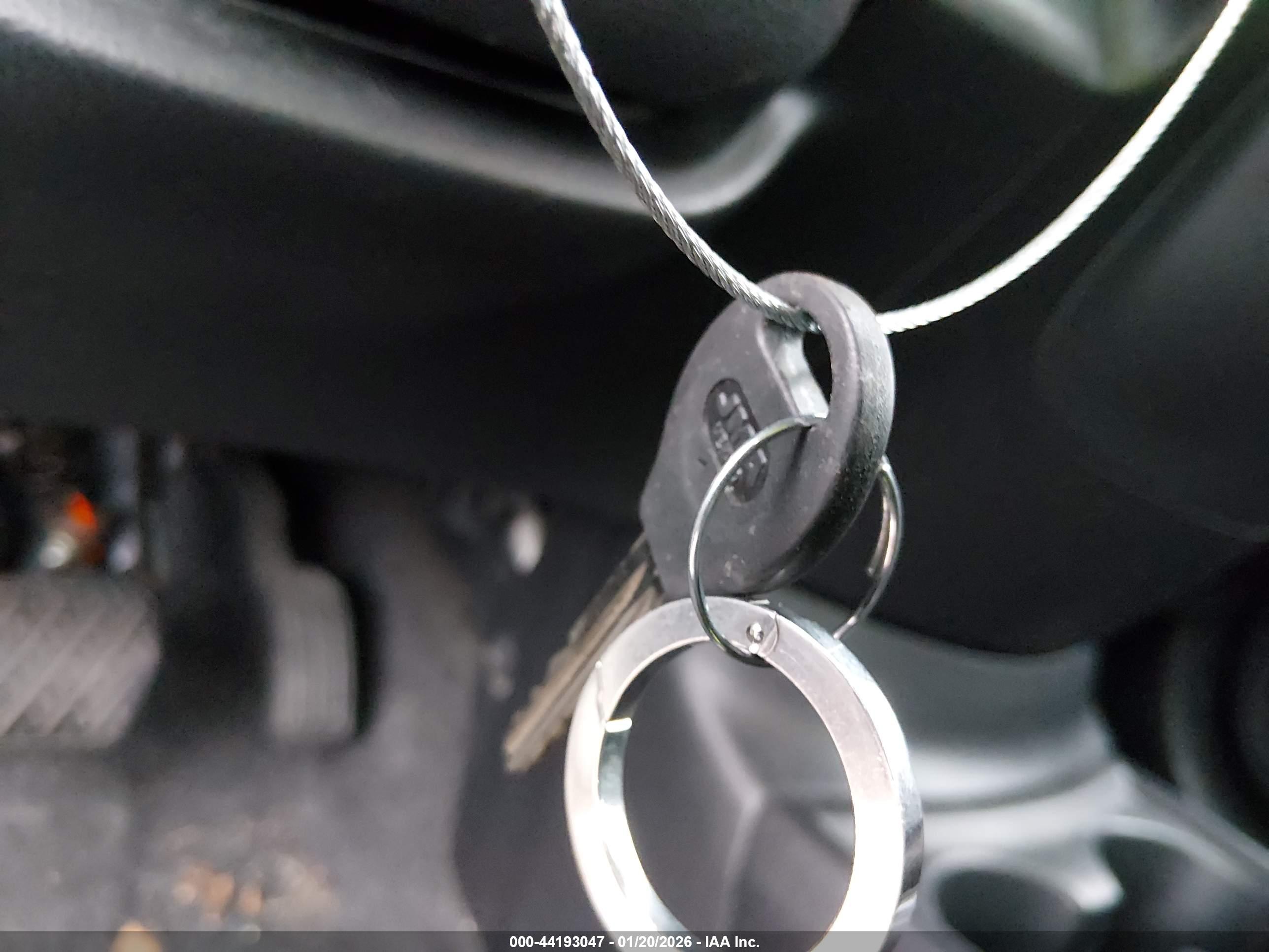 NISSAN VERSA image 11