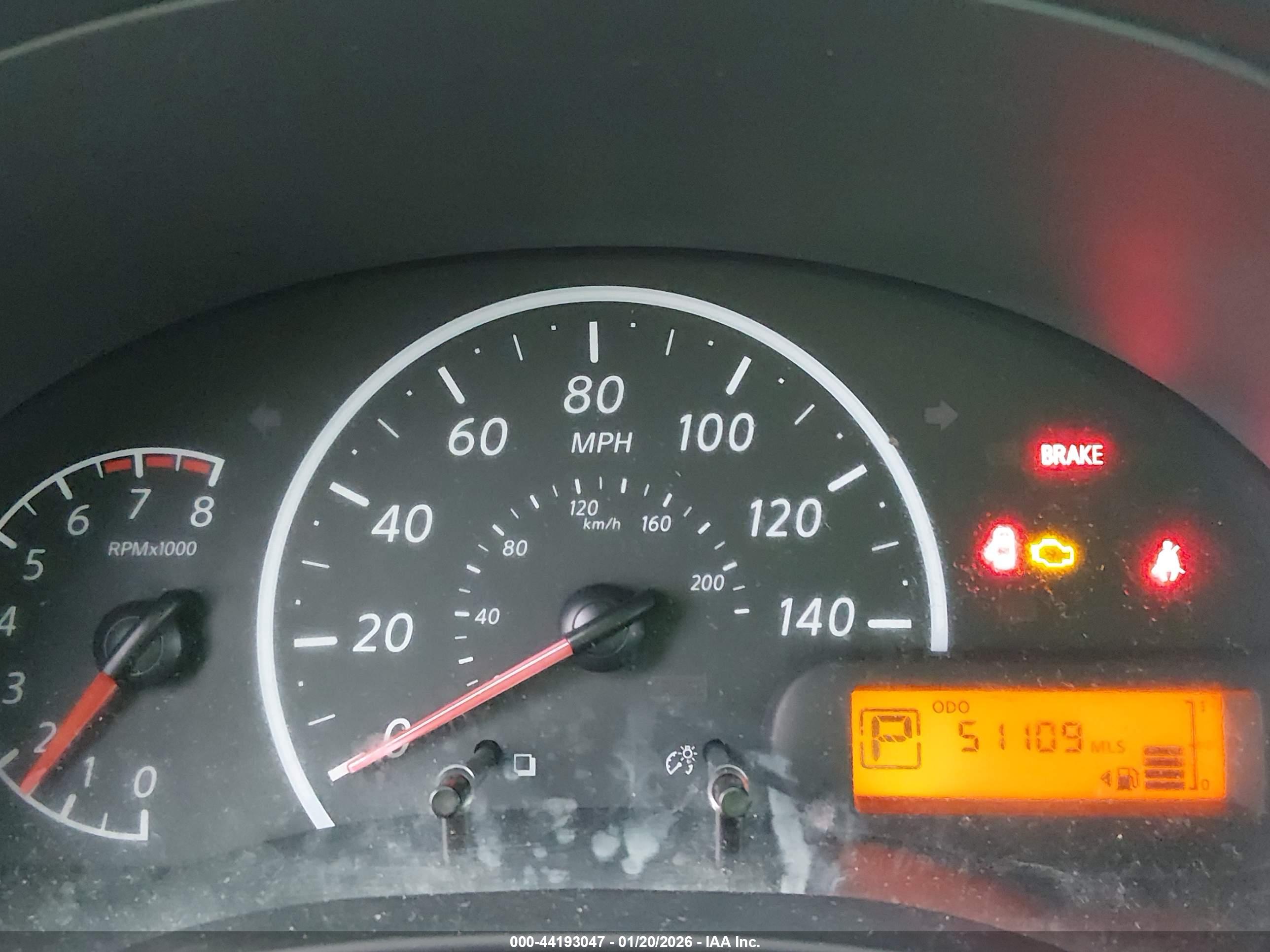 NISSAN VERSA image 7