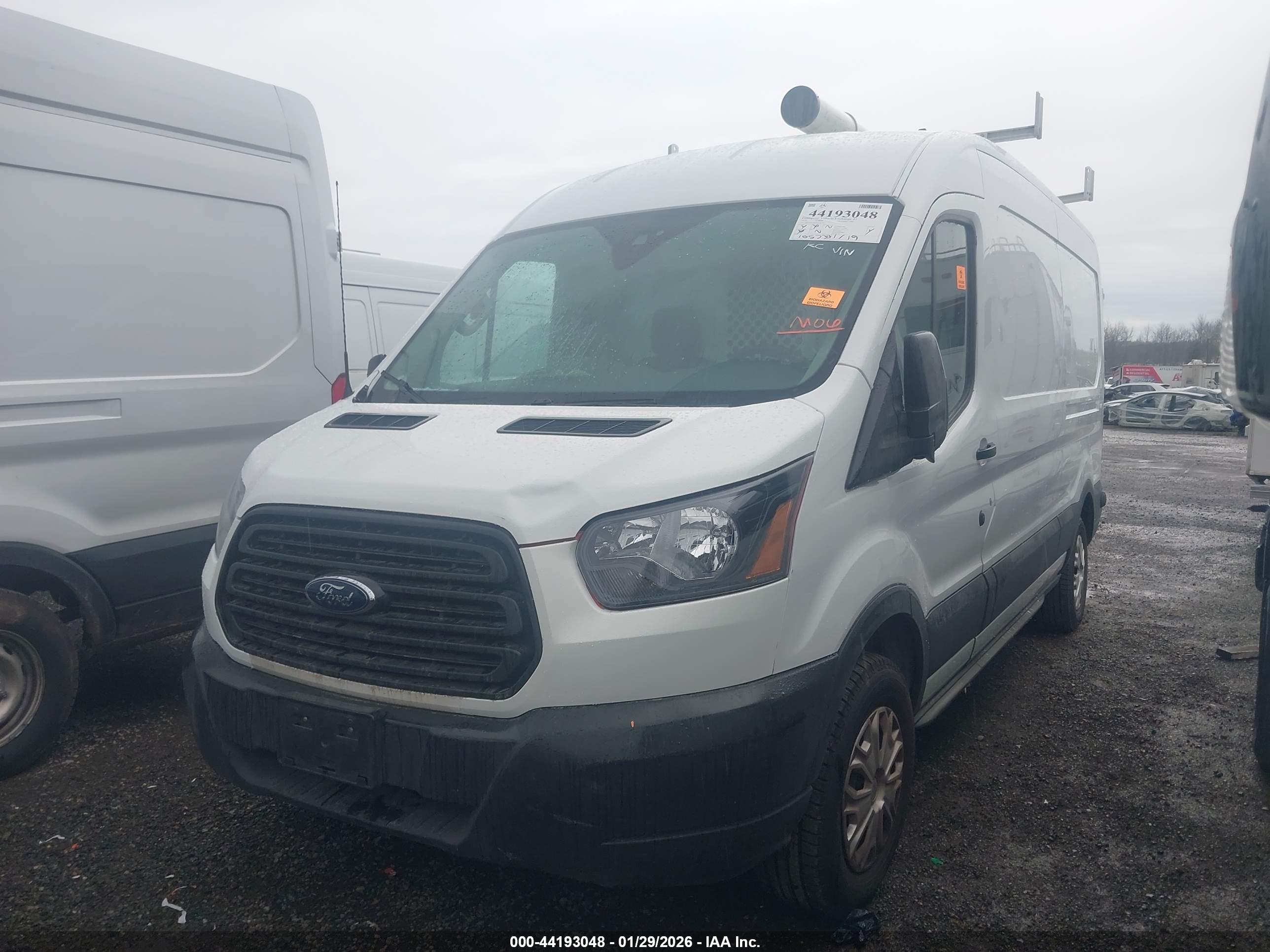 FORD TRANSIT-250 image 2