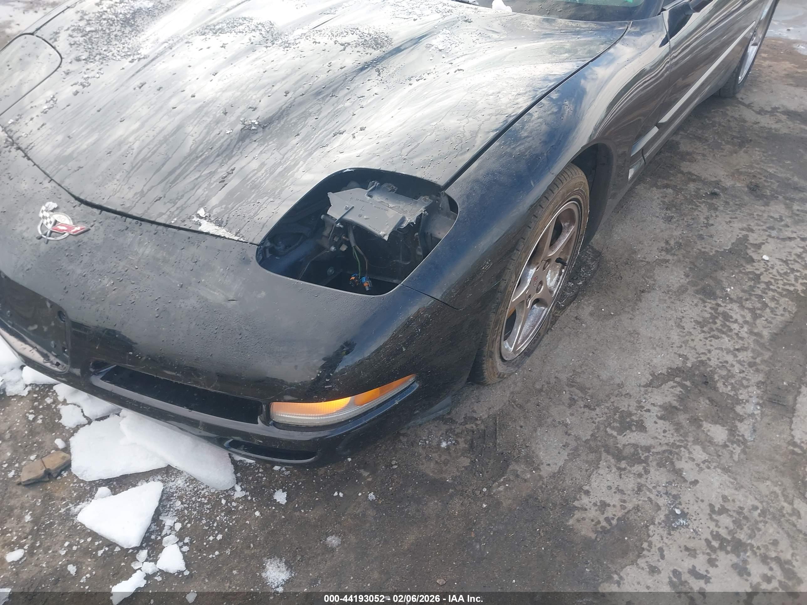 CHEVROLET CORVETTE image 6