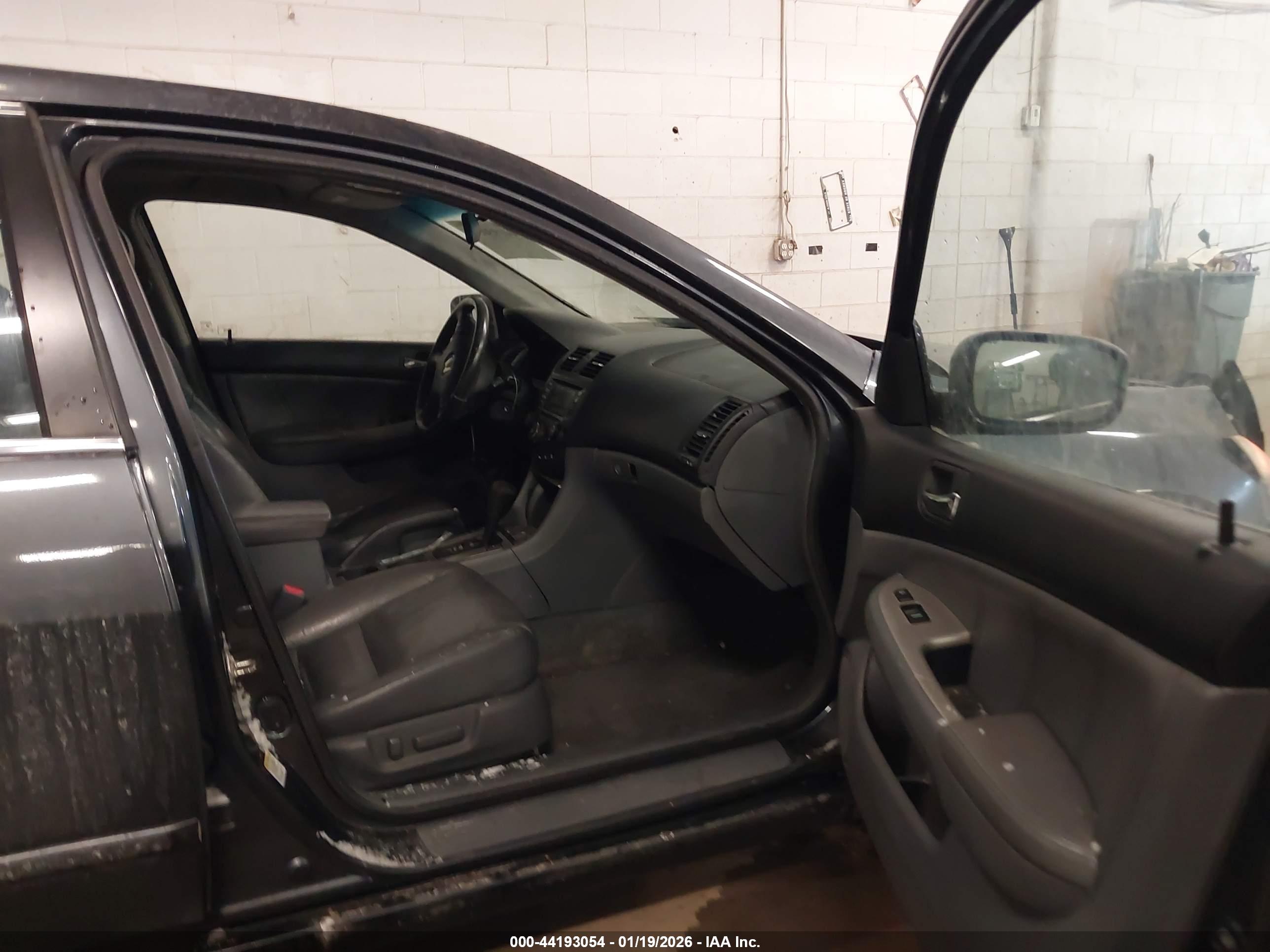 HONDA ACCORD image 5