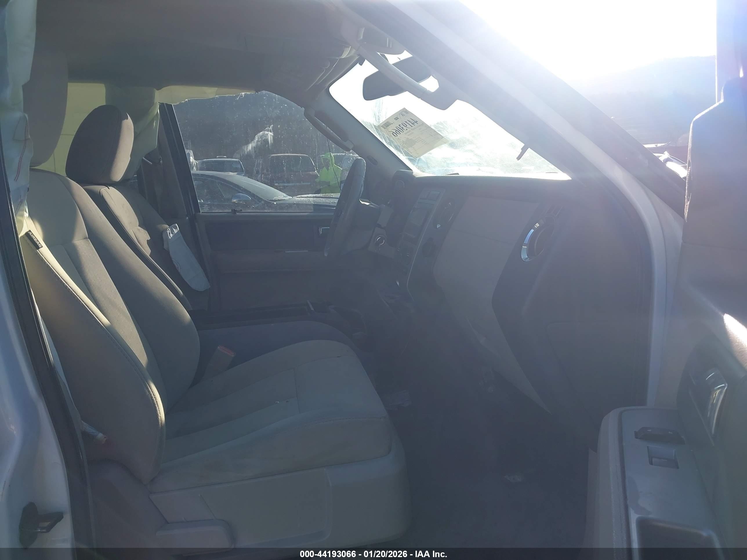 FORD EXPEDITION image 5