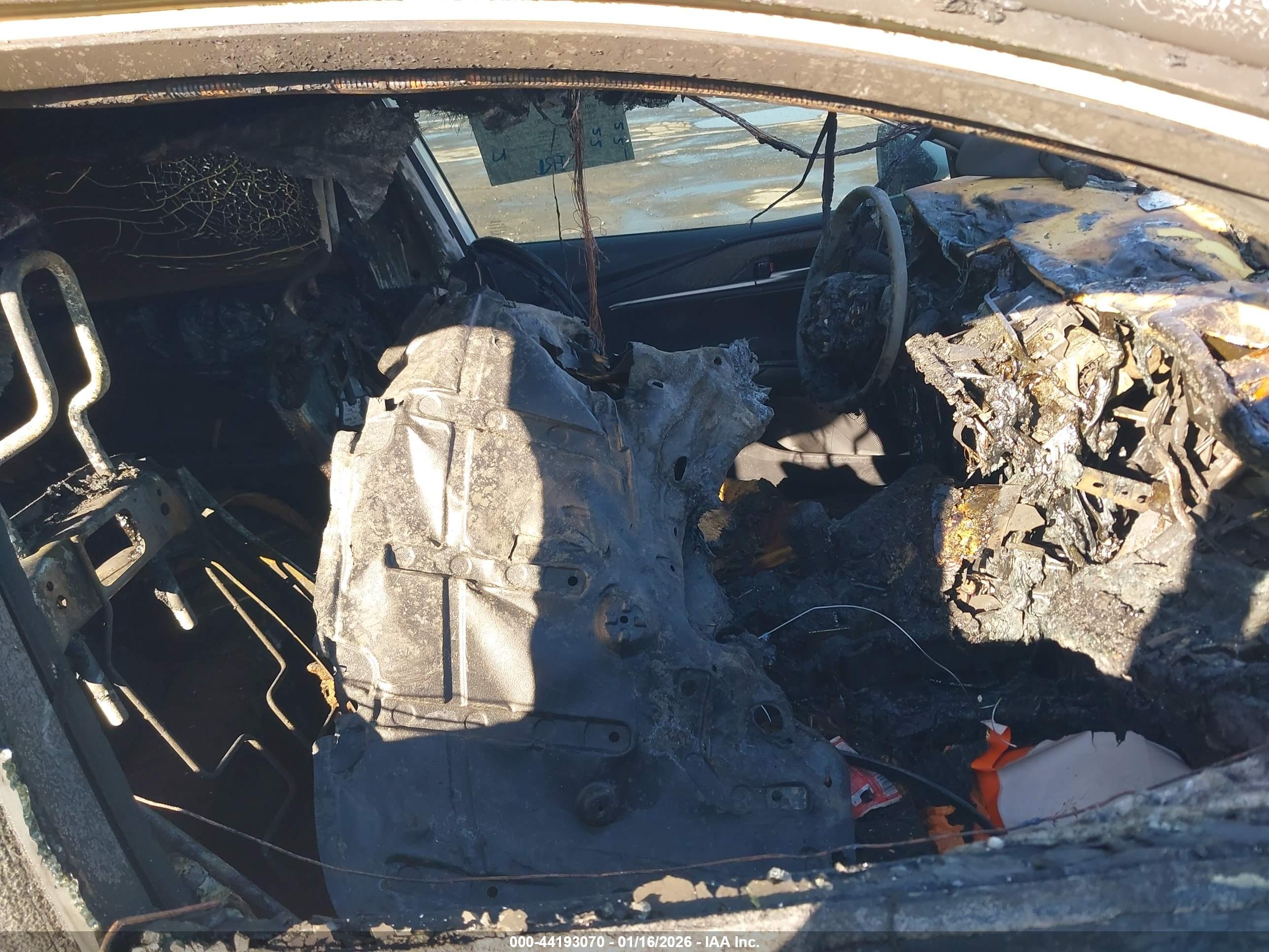 TOYOTA CAMRY image 5