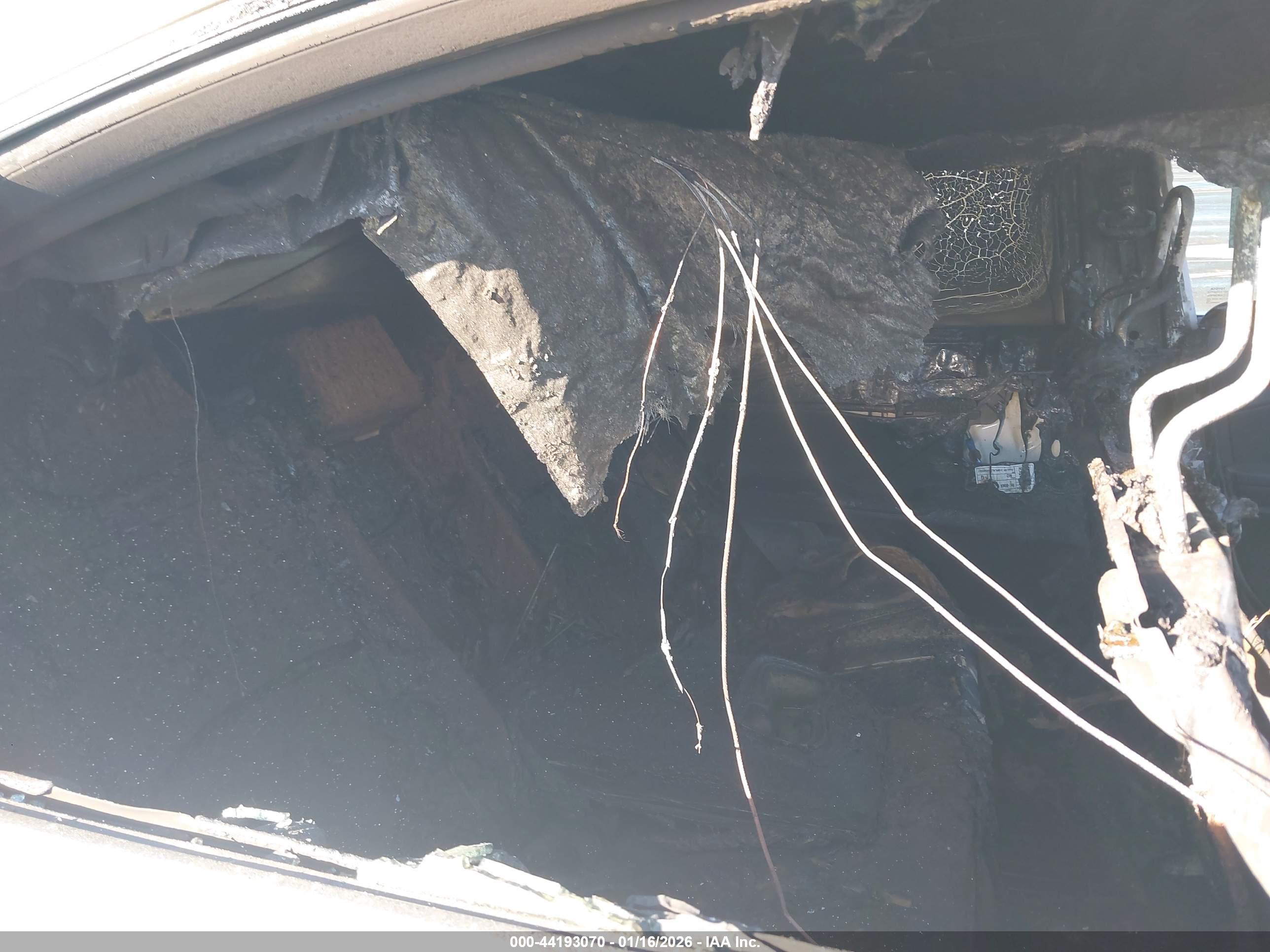 TOYOTA CAMRY image 8