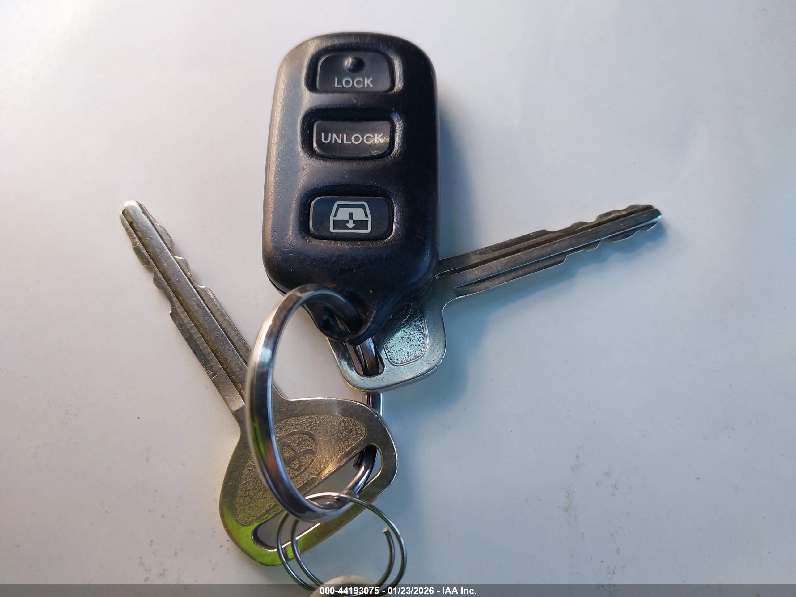 TOYOTA 4RUNNER image 11