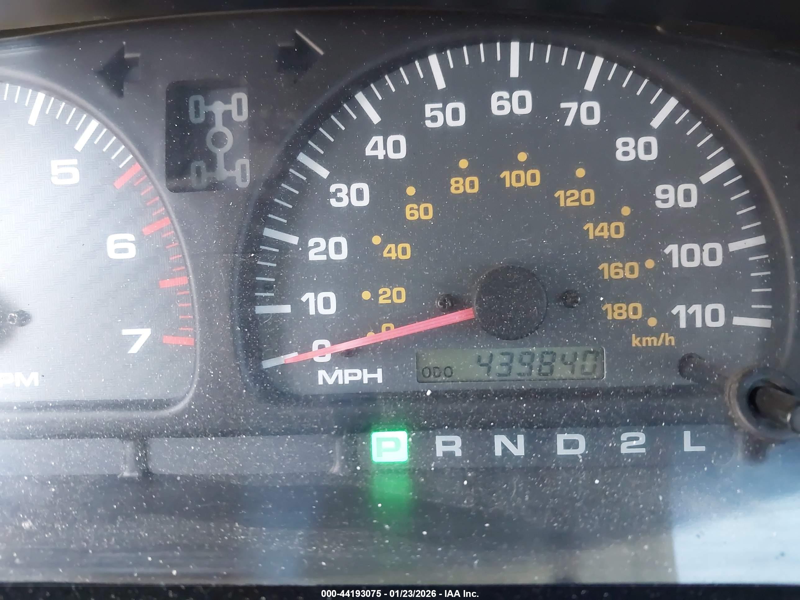 TOYOTA 4RUNNER image 7
