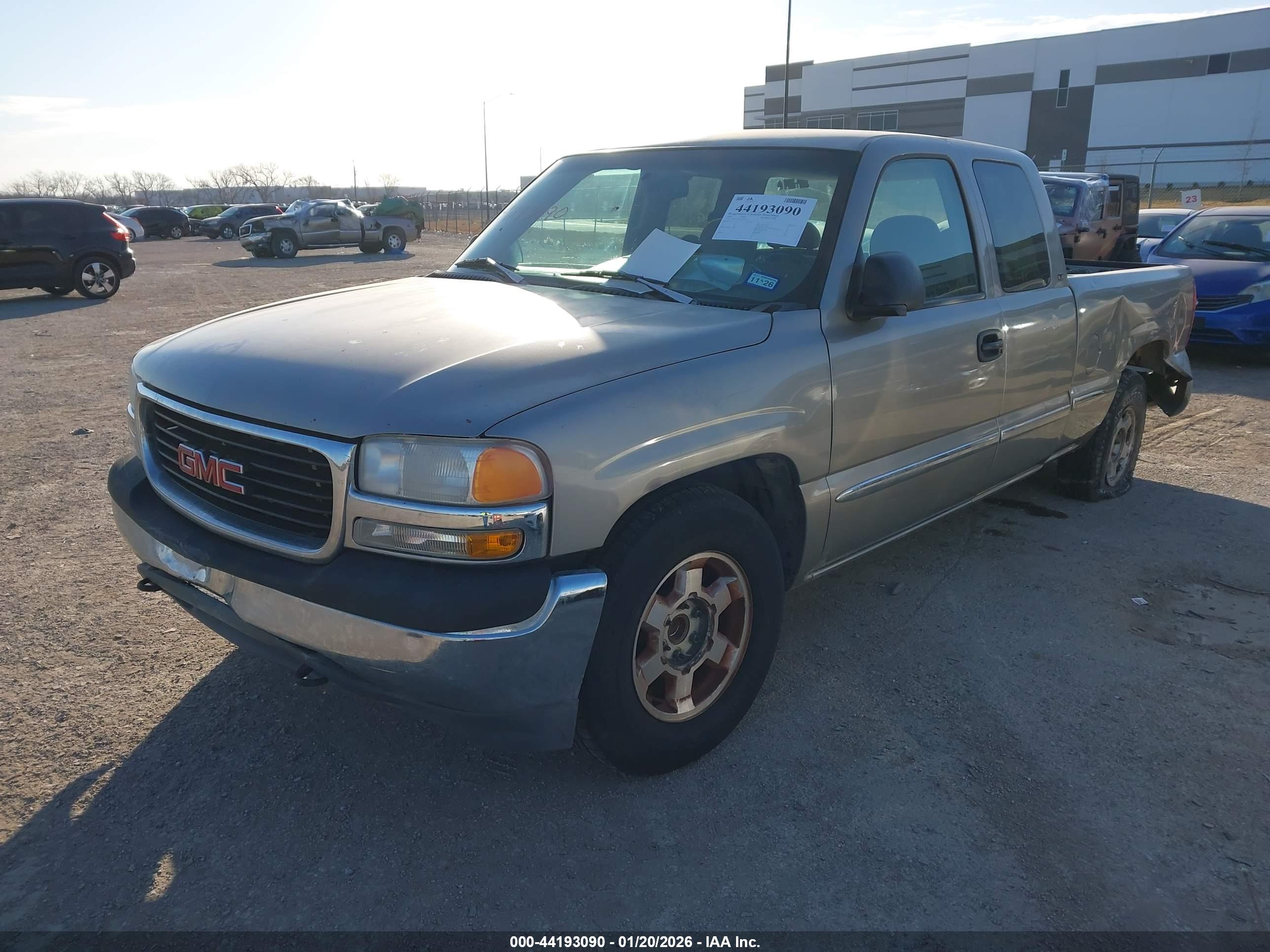 GMC SIERRA image 2