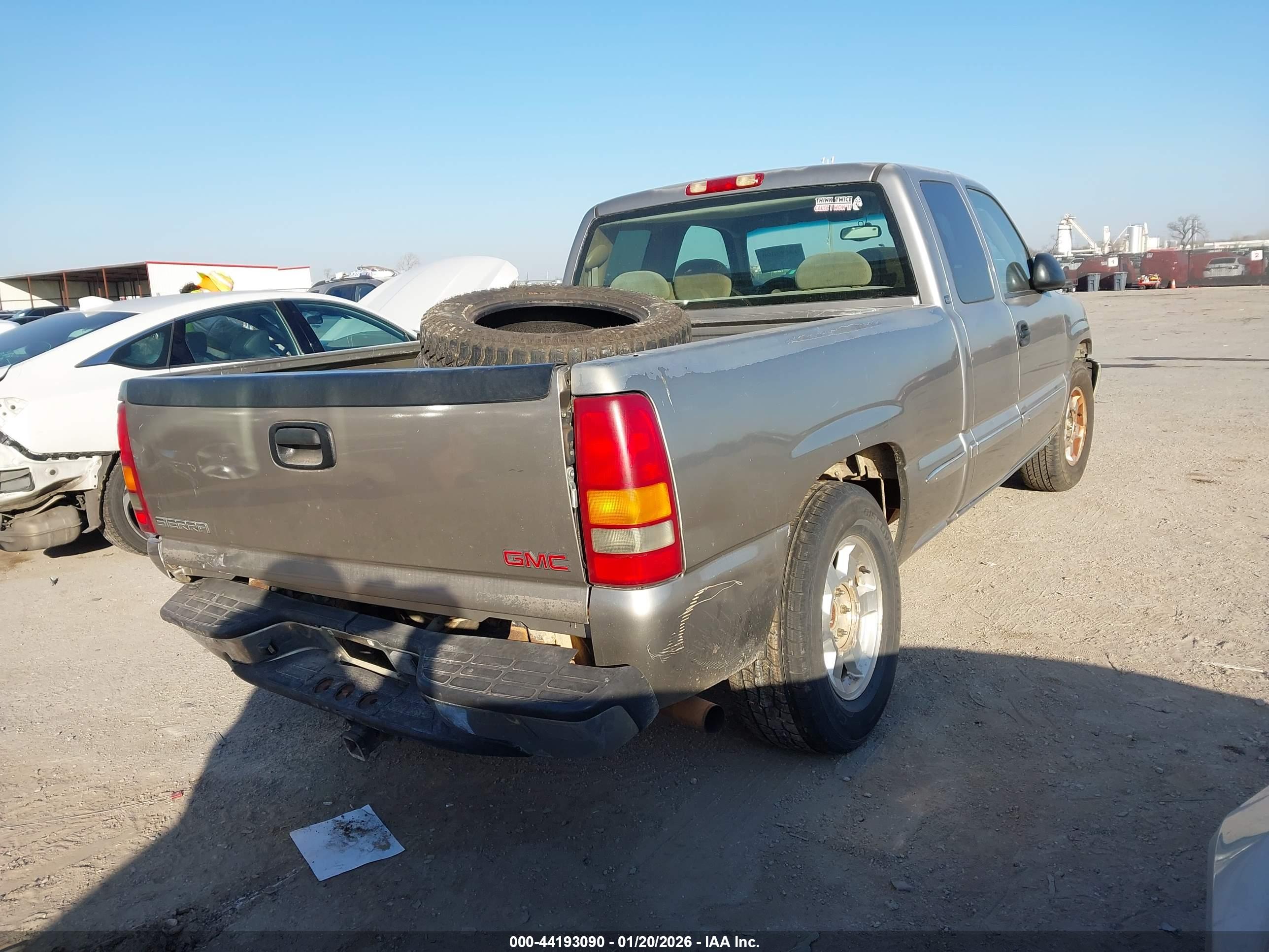 GMC SIERRA image 4