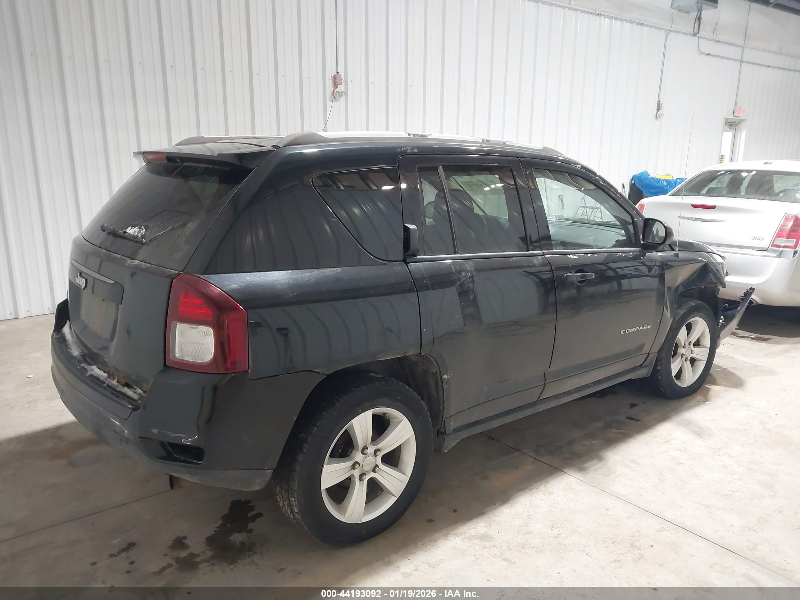 JEEP COMPASS image 4