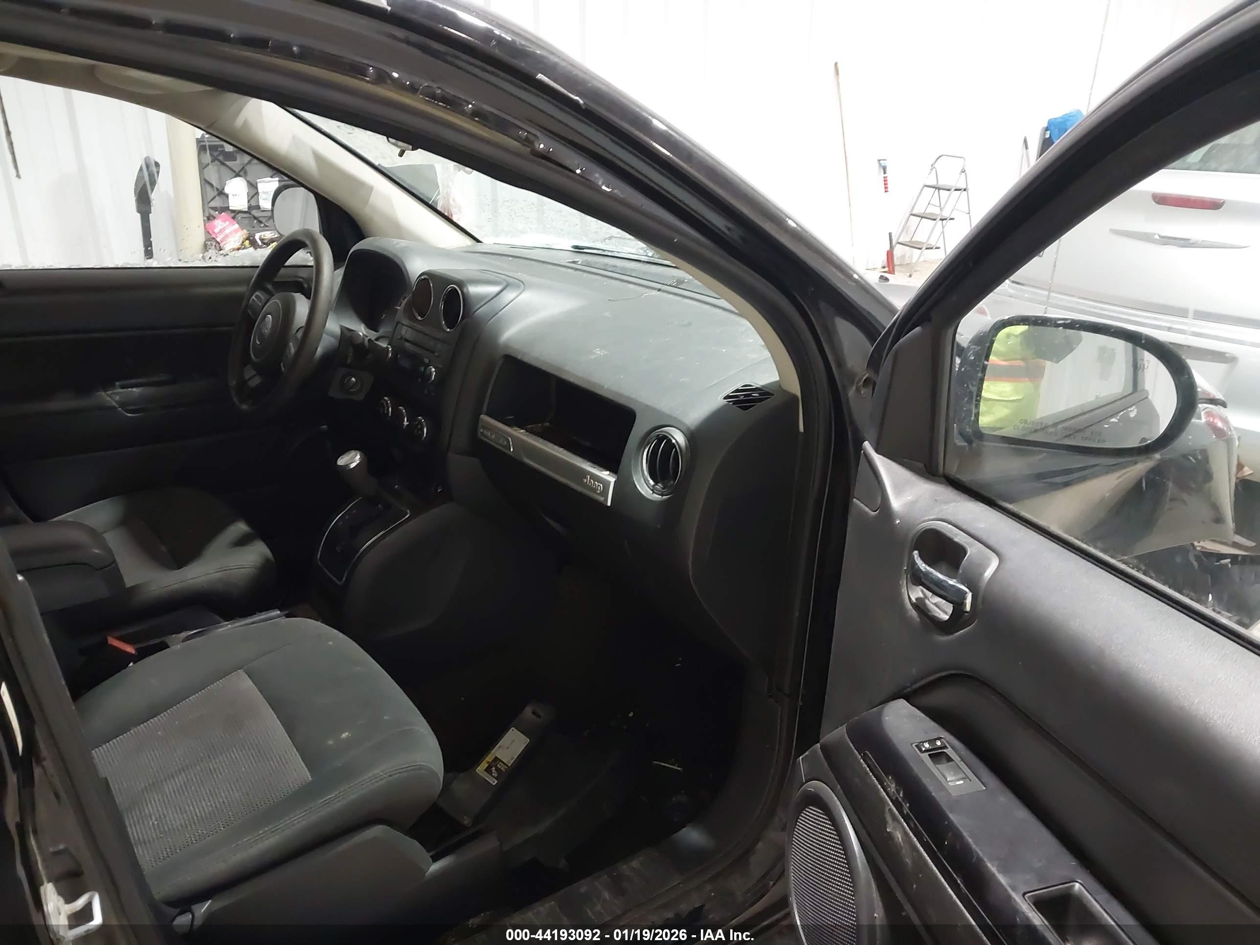 JEEP COMPASS image 5