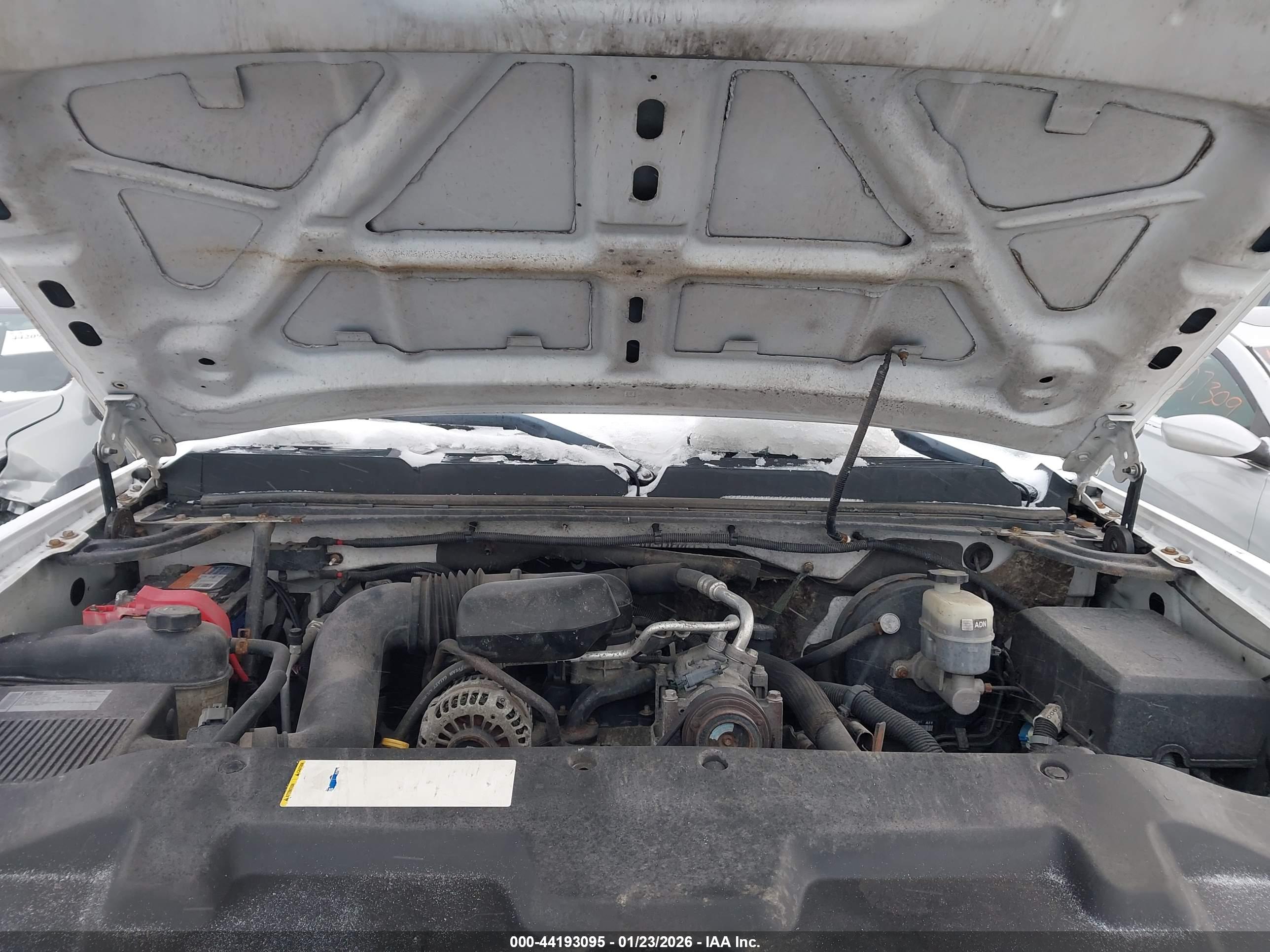 CHEVROLET SILVERADO image 10