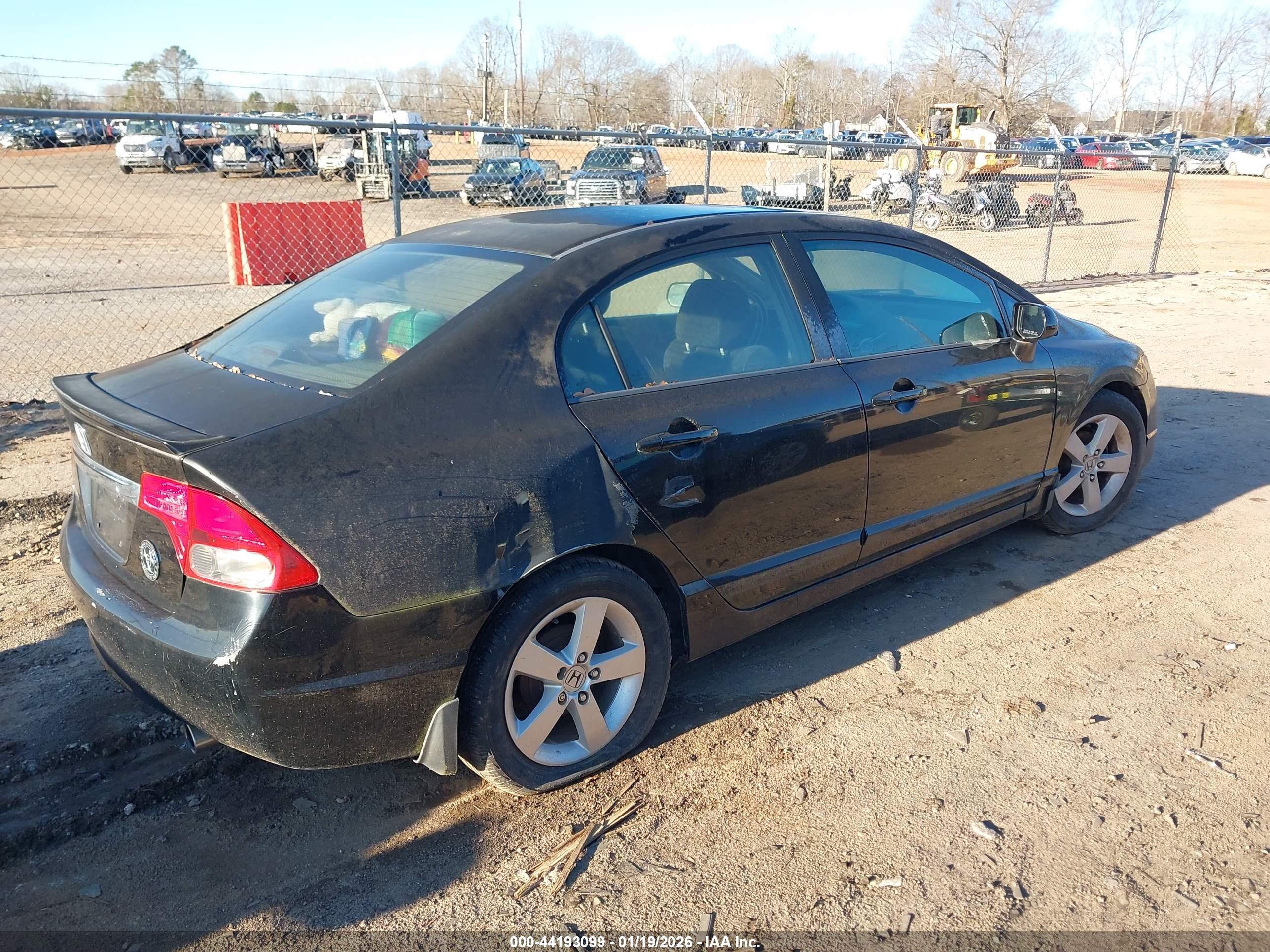 HONDA CIVIC image 4