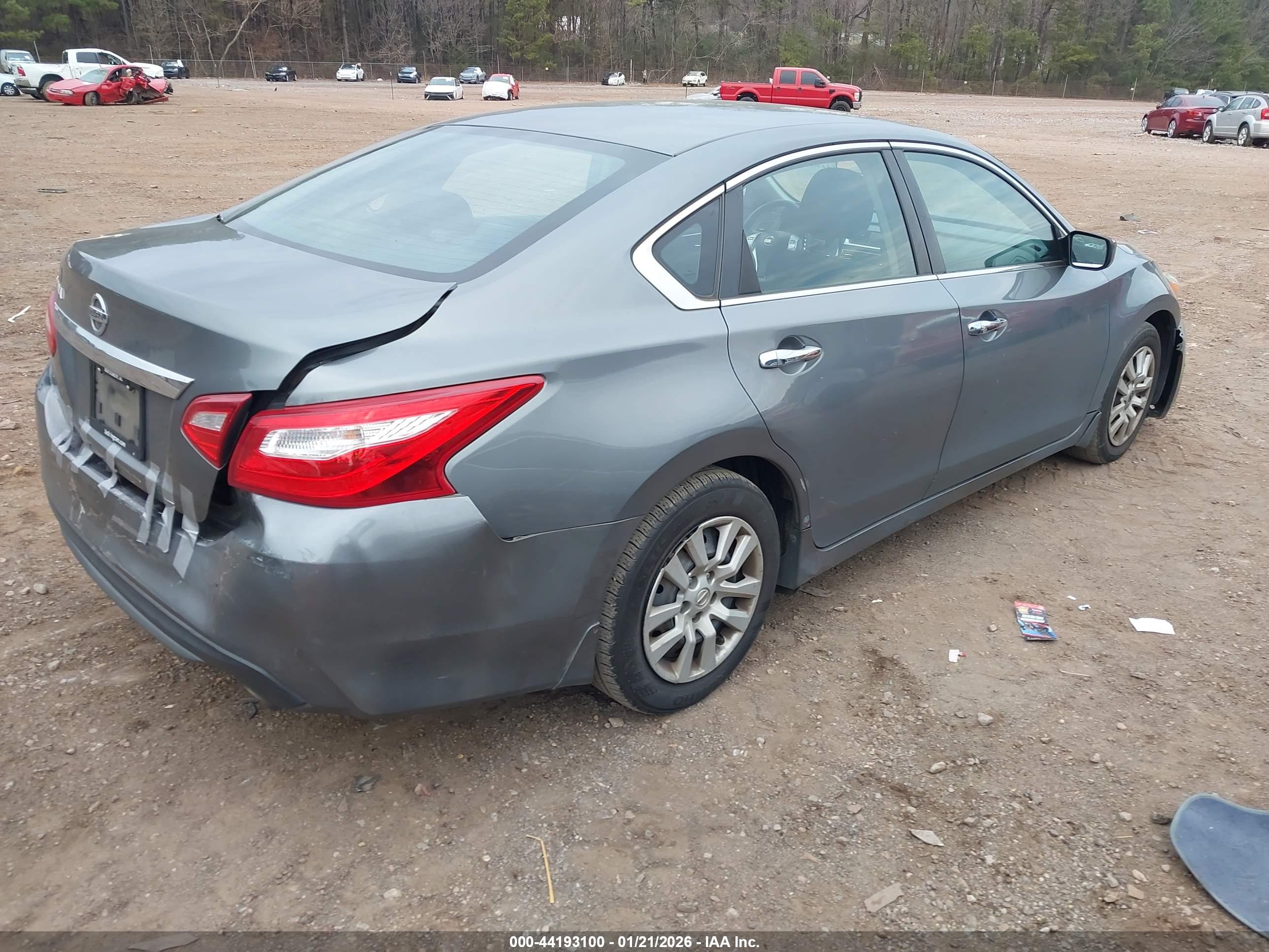 NISSAN ALTIMA image 4