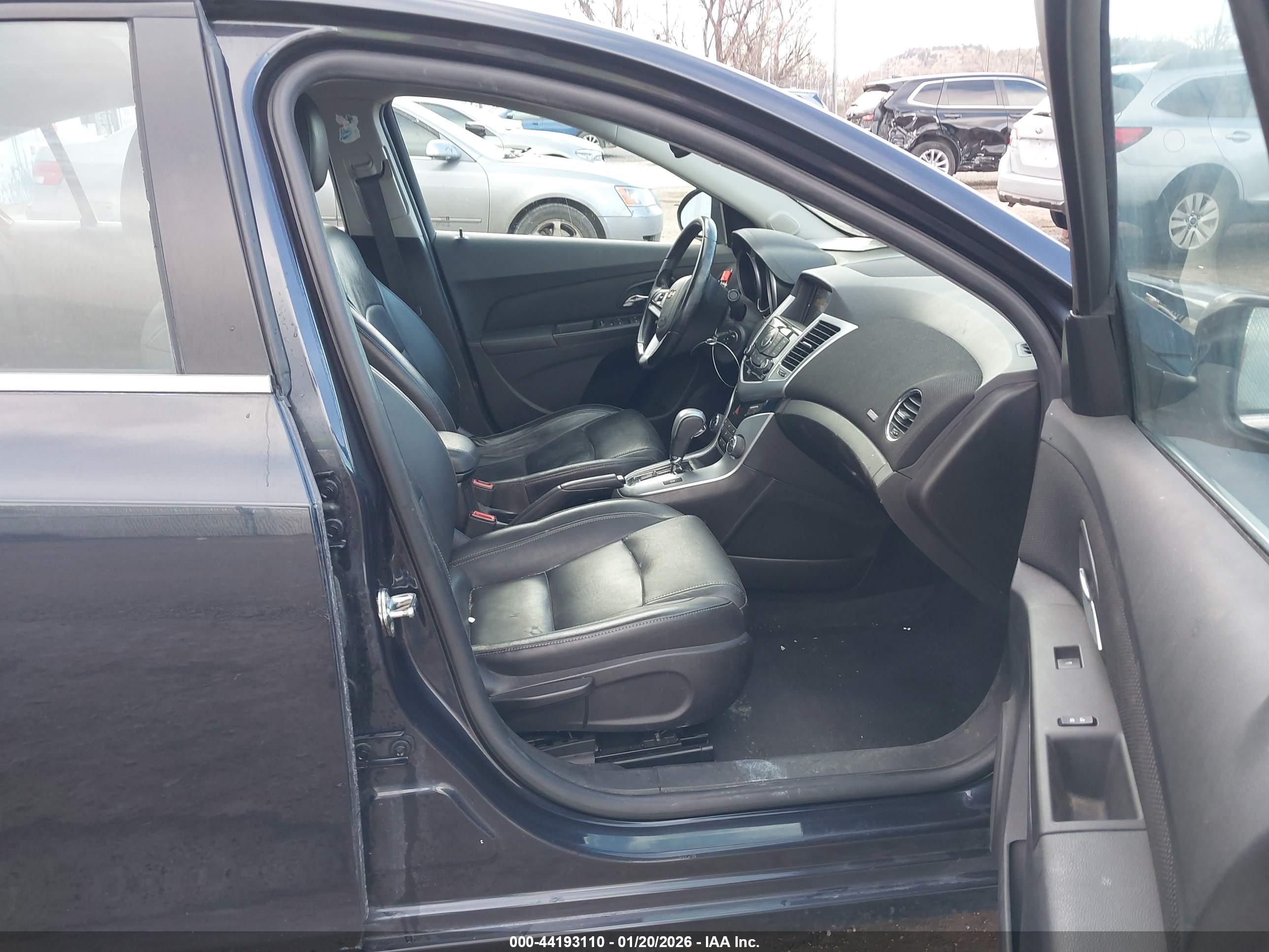 CHEVROLET CRUZE image 5