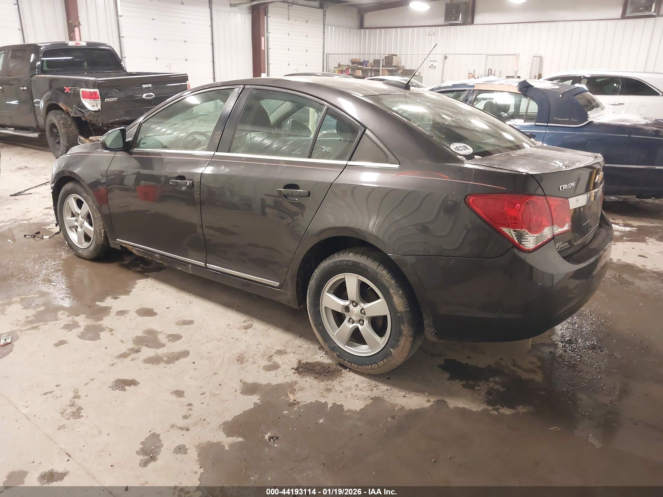CHEVROLET CRUZE image 3