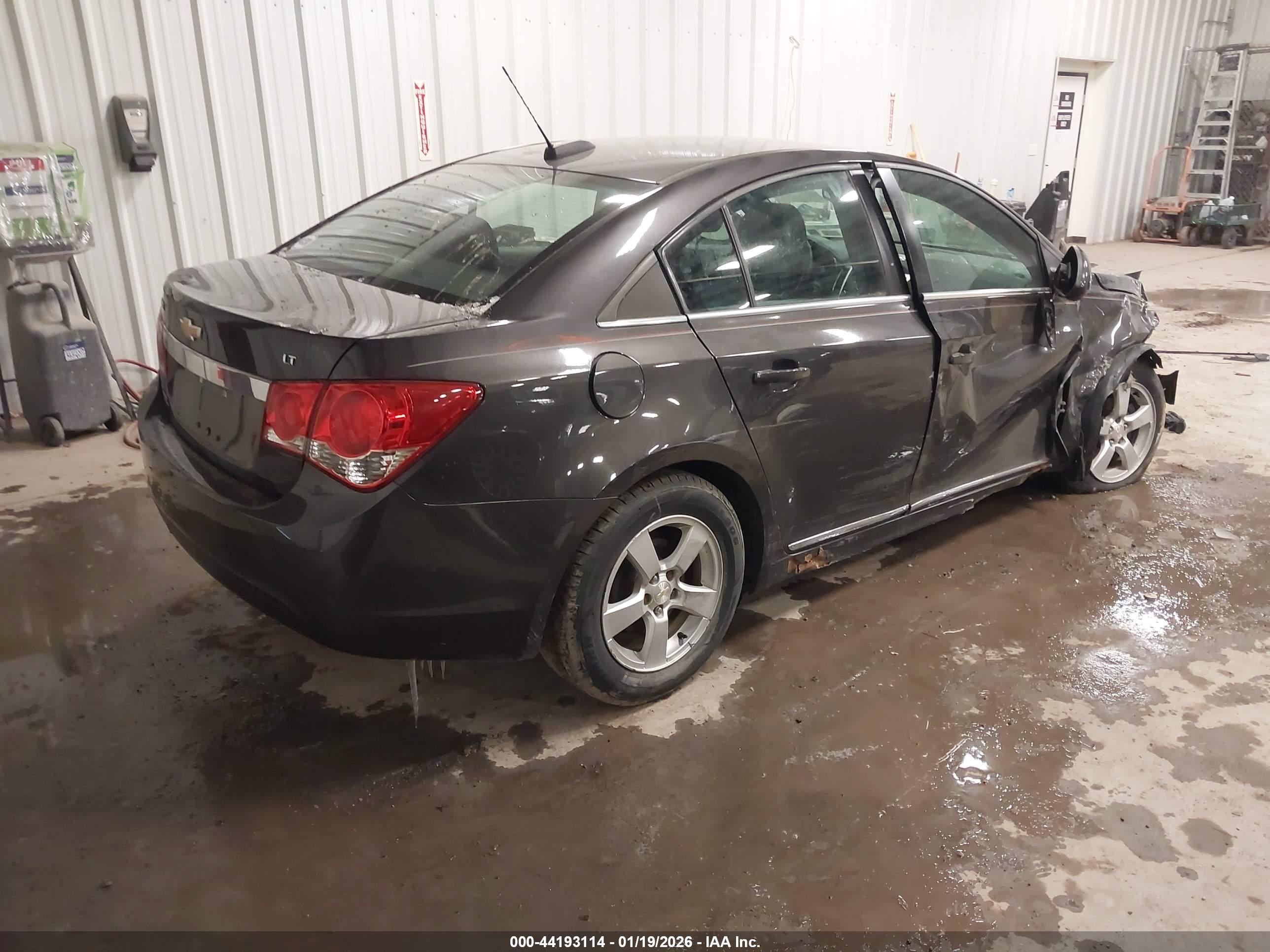 CHEVROLET CRUZE image 4