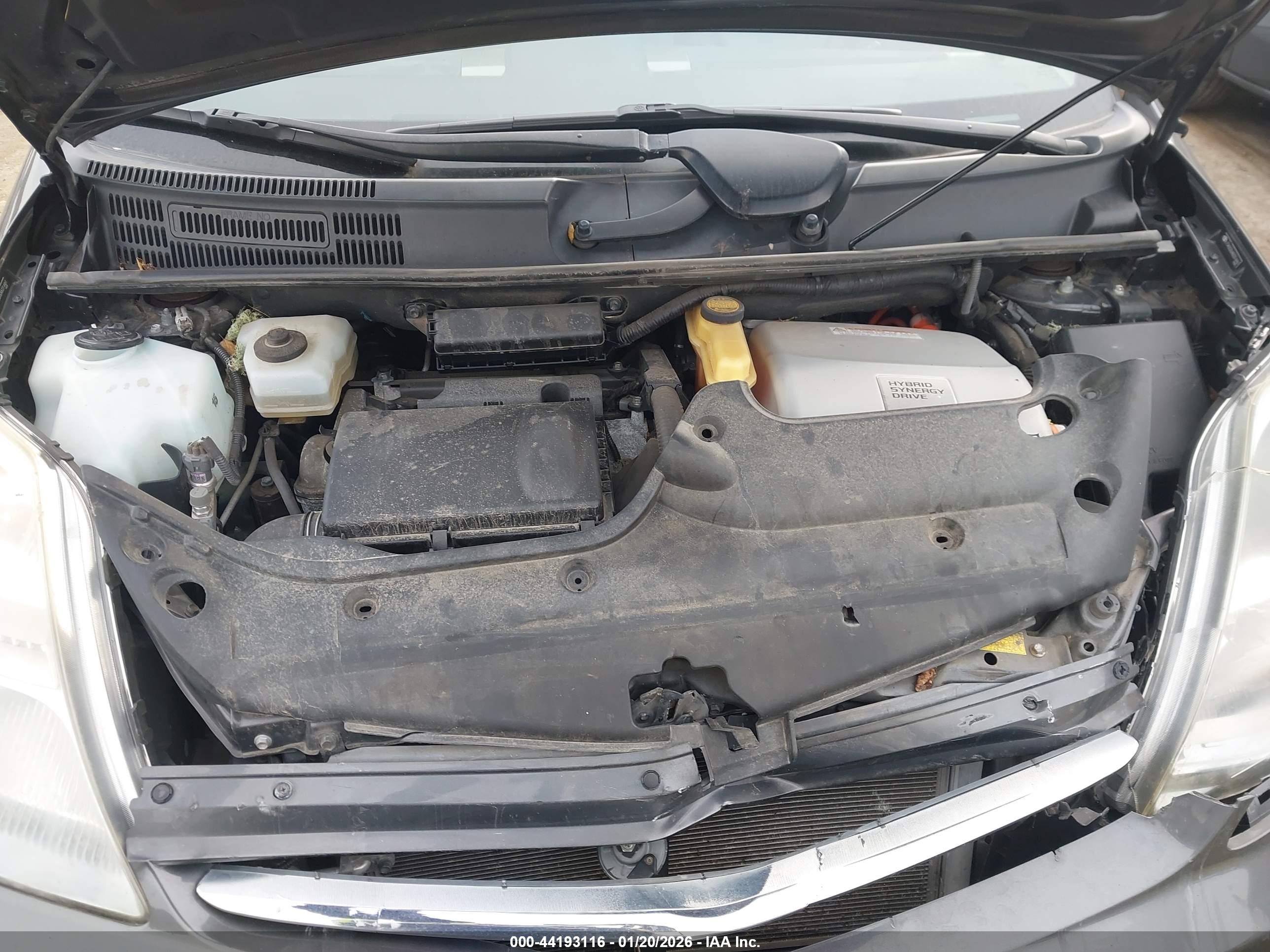 TOYOTA PRIUS image 10