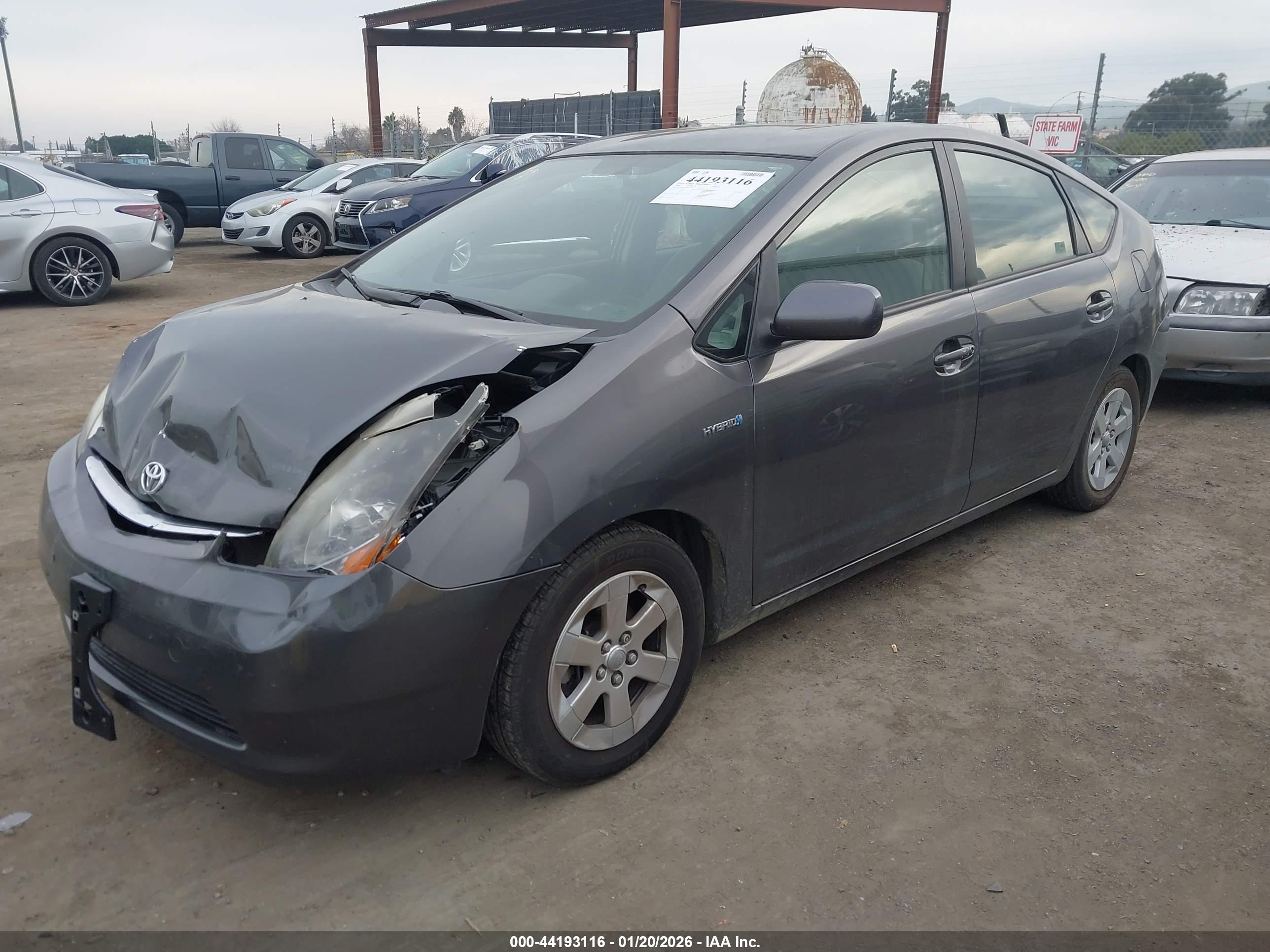 TOYOTA PRIUS image 2