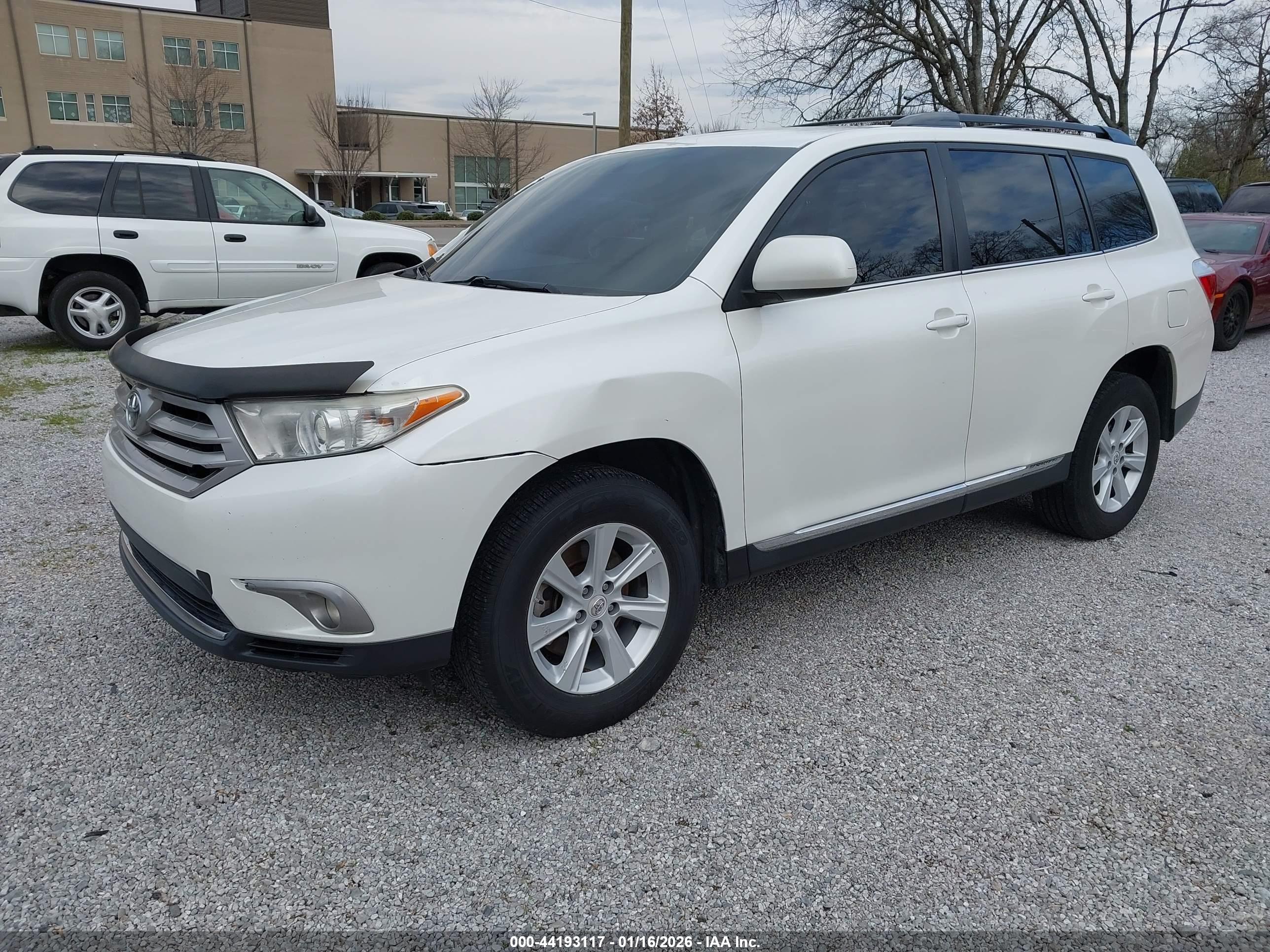 TOYOTA HIGHLANDER image 2