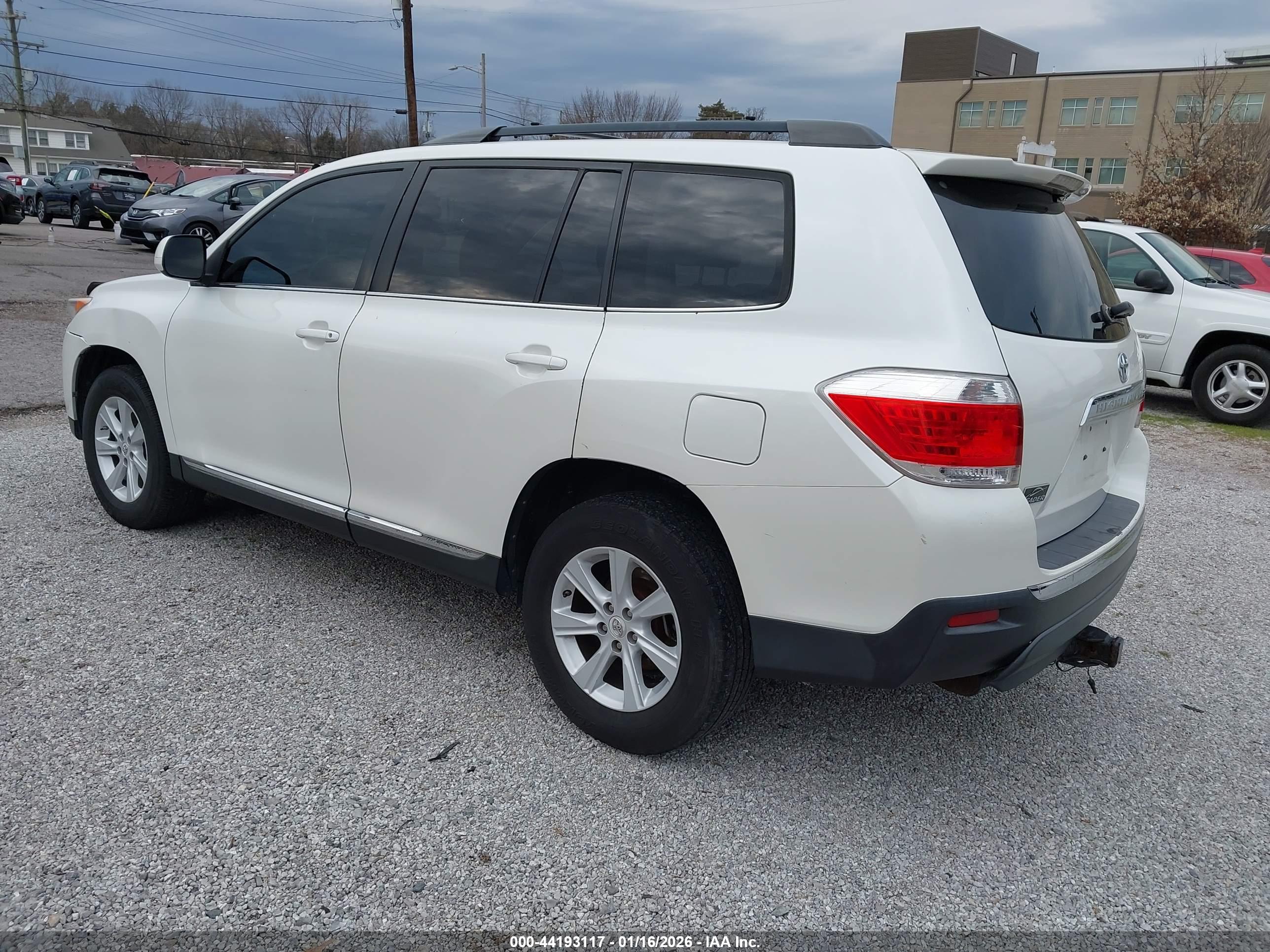 TOYOTA HIGHLANDER image 3