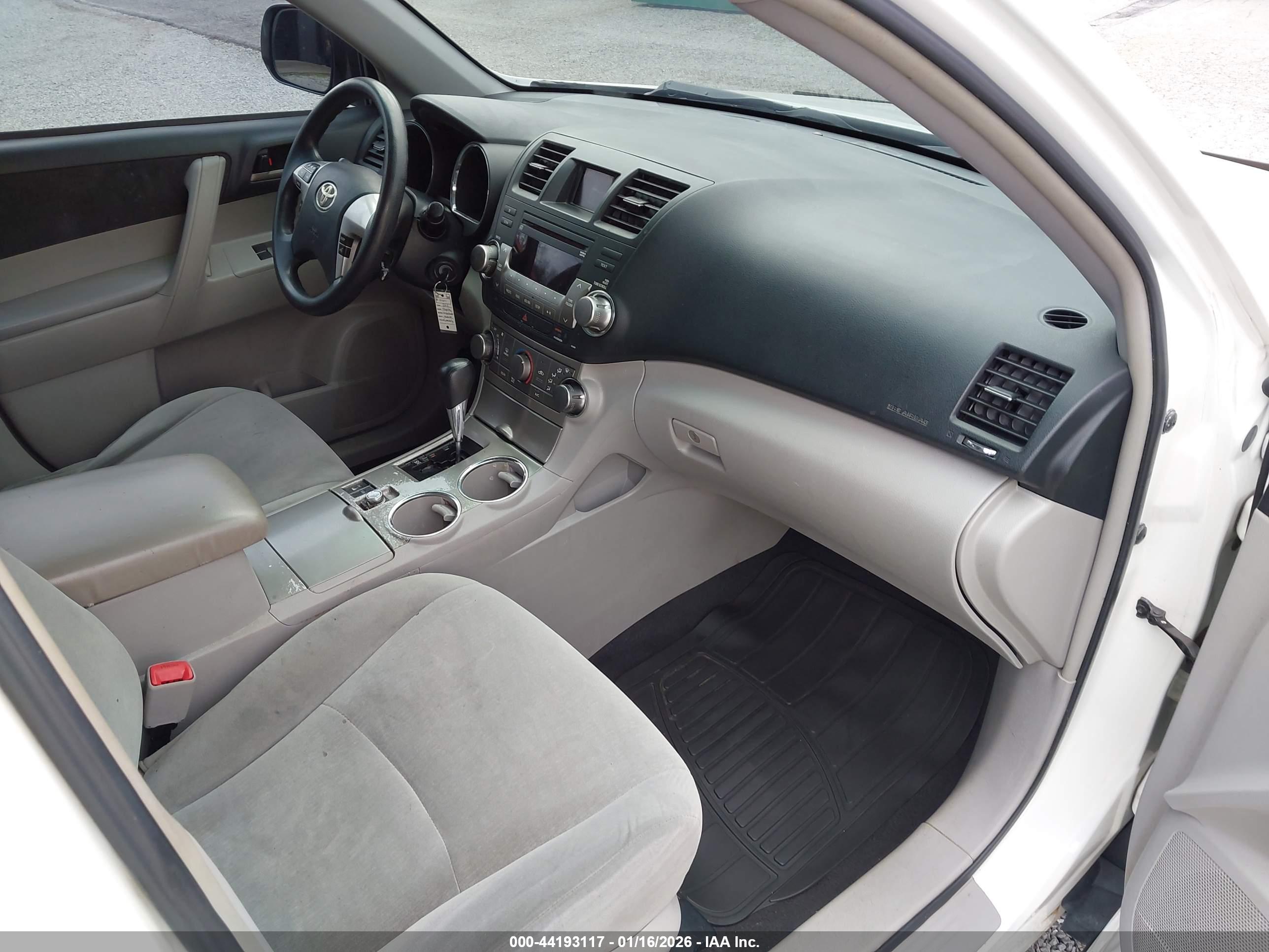 TOYOTA HIGHLANDER image 5