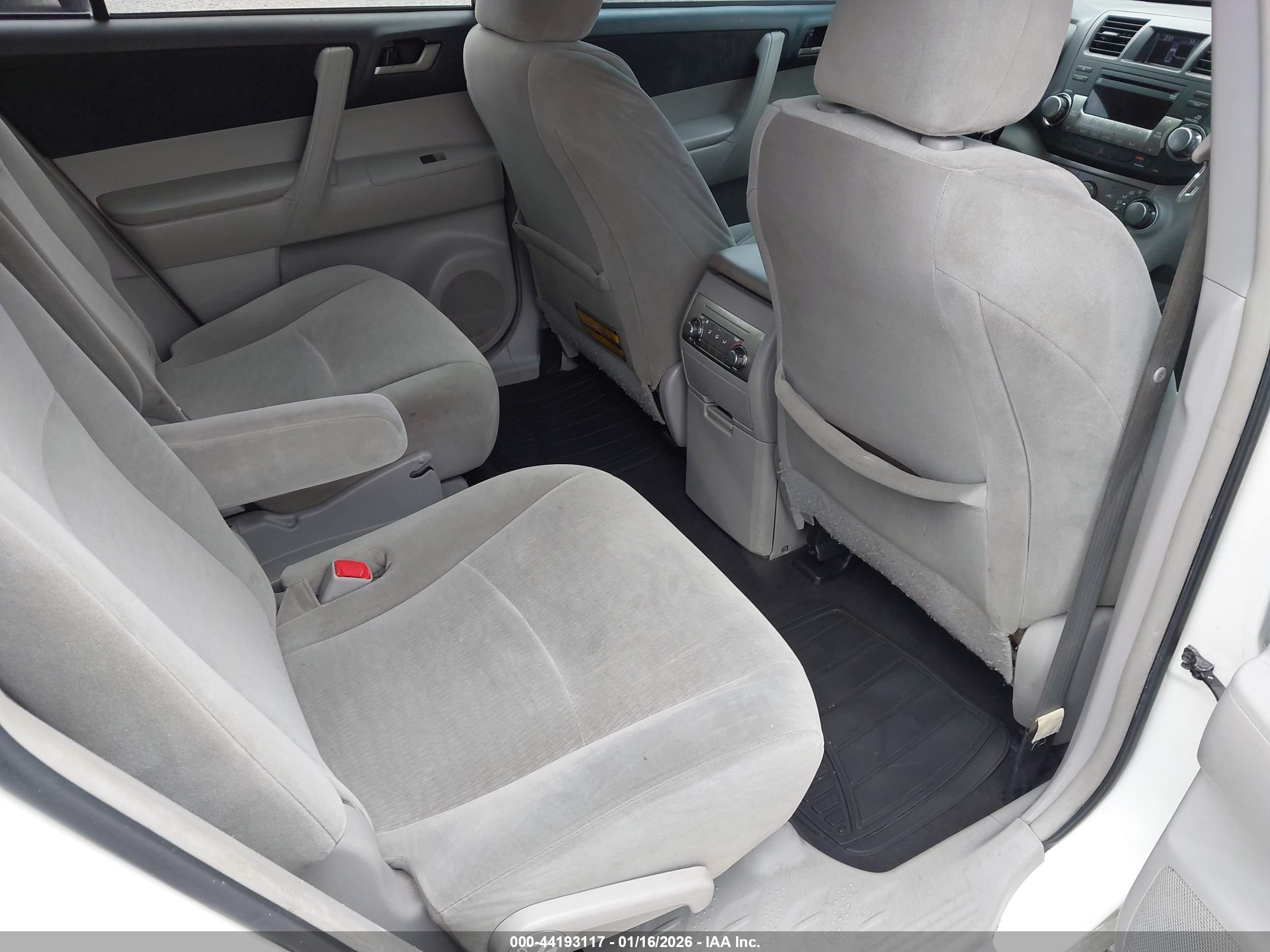 TOYOTA HIGHLANDER image 8