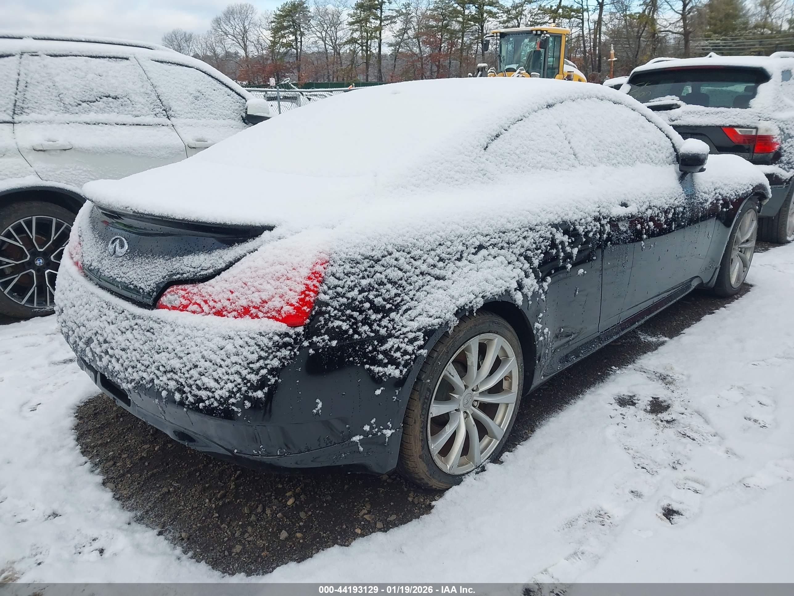 INFINITI G37 image 4