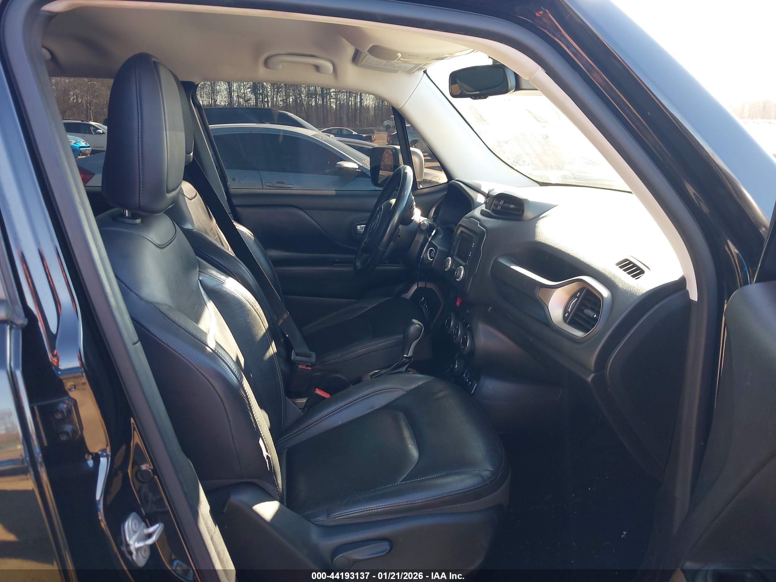 JEEP RENEGADE image 5