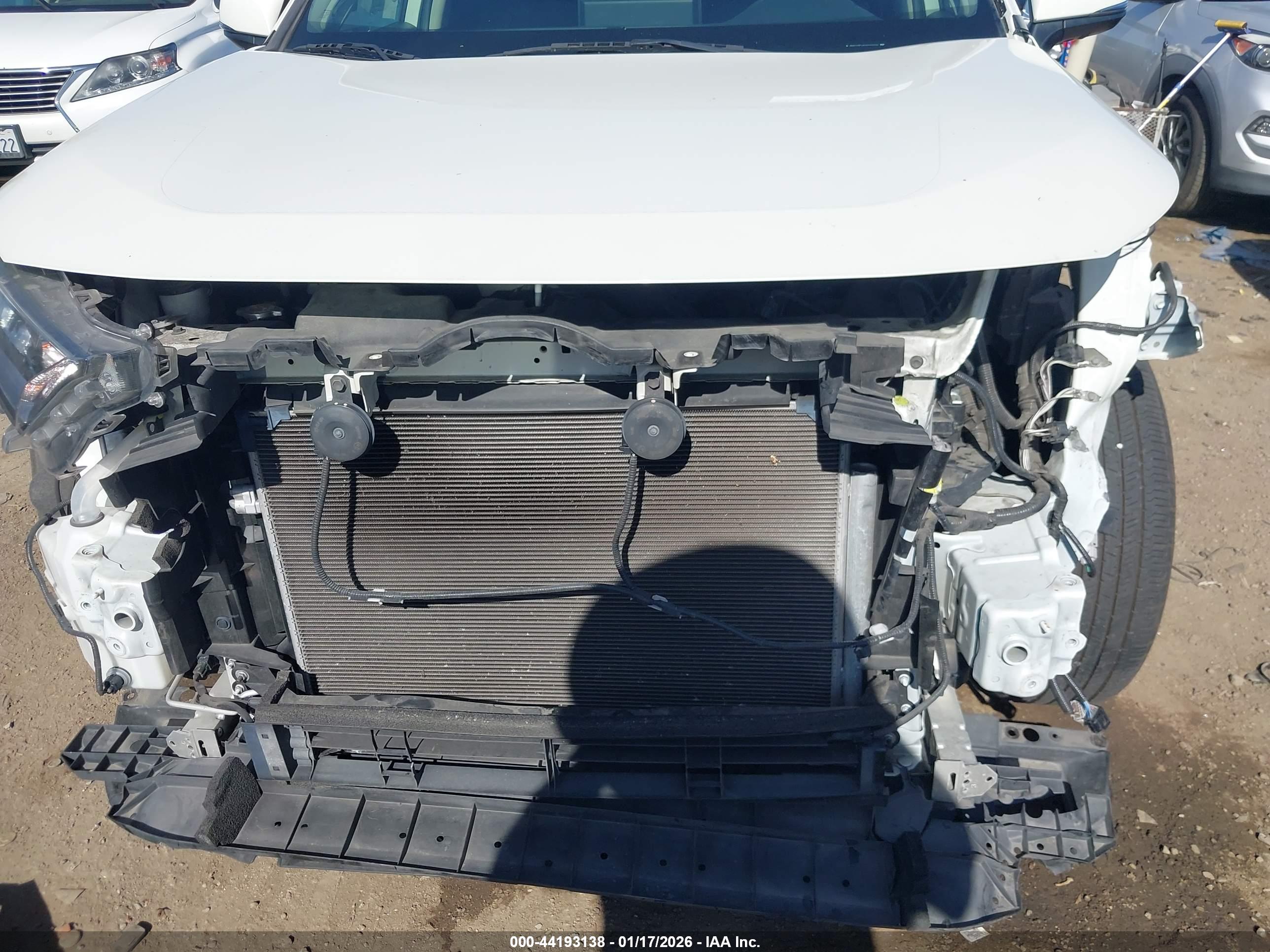 TOYOTA RAV4 image 6