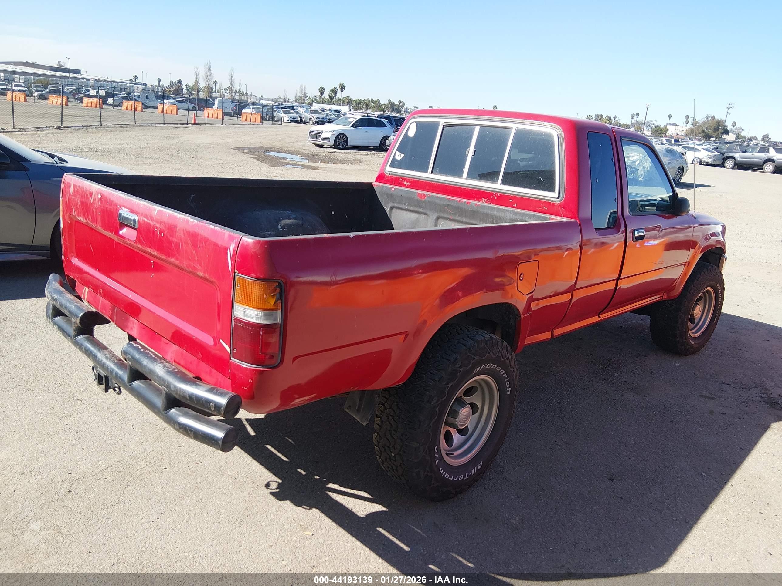 TOYOTA PICKUP image 4