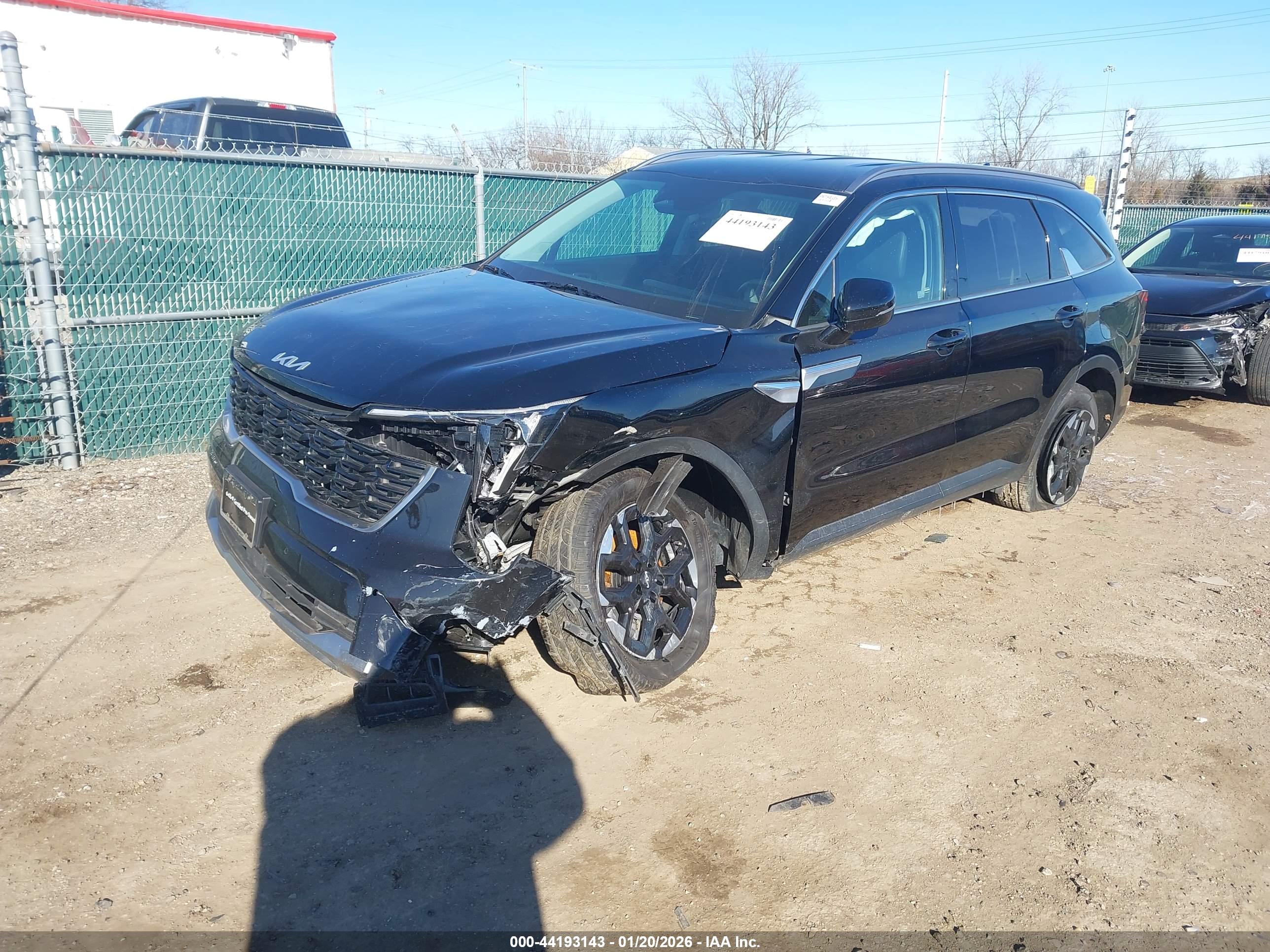 KIA SORENTO image 2