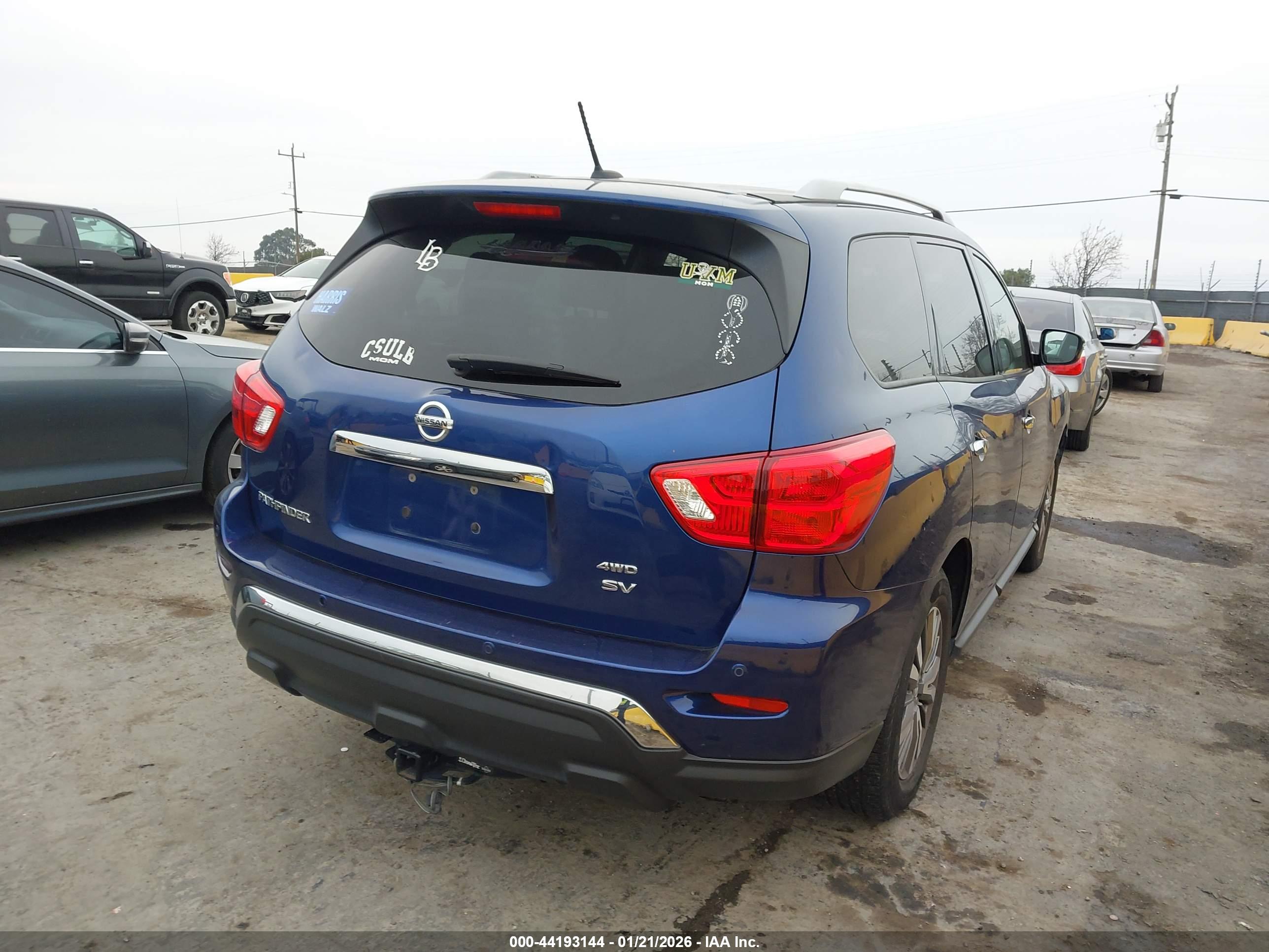 NISSAN PATHFINDER image 4